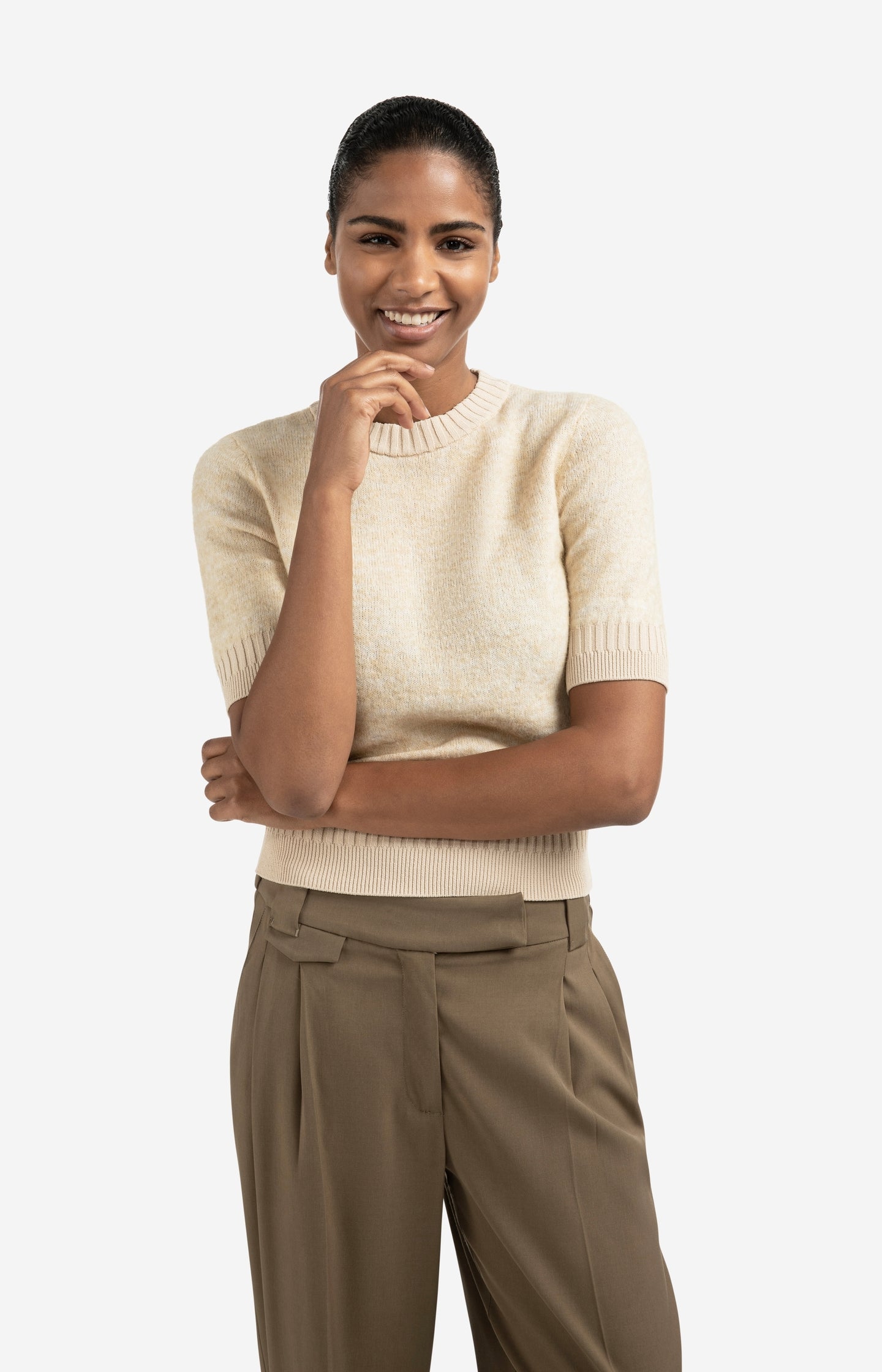 Knitted short sleeve sweater with double rib details