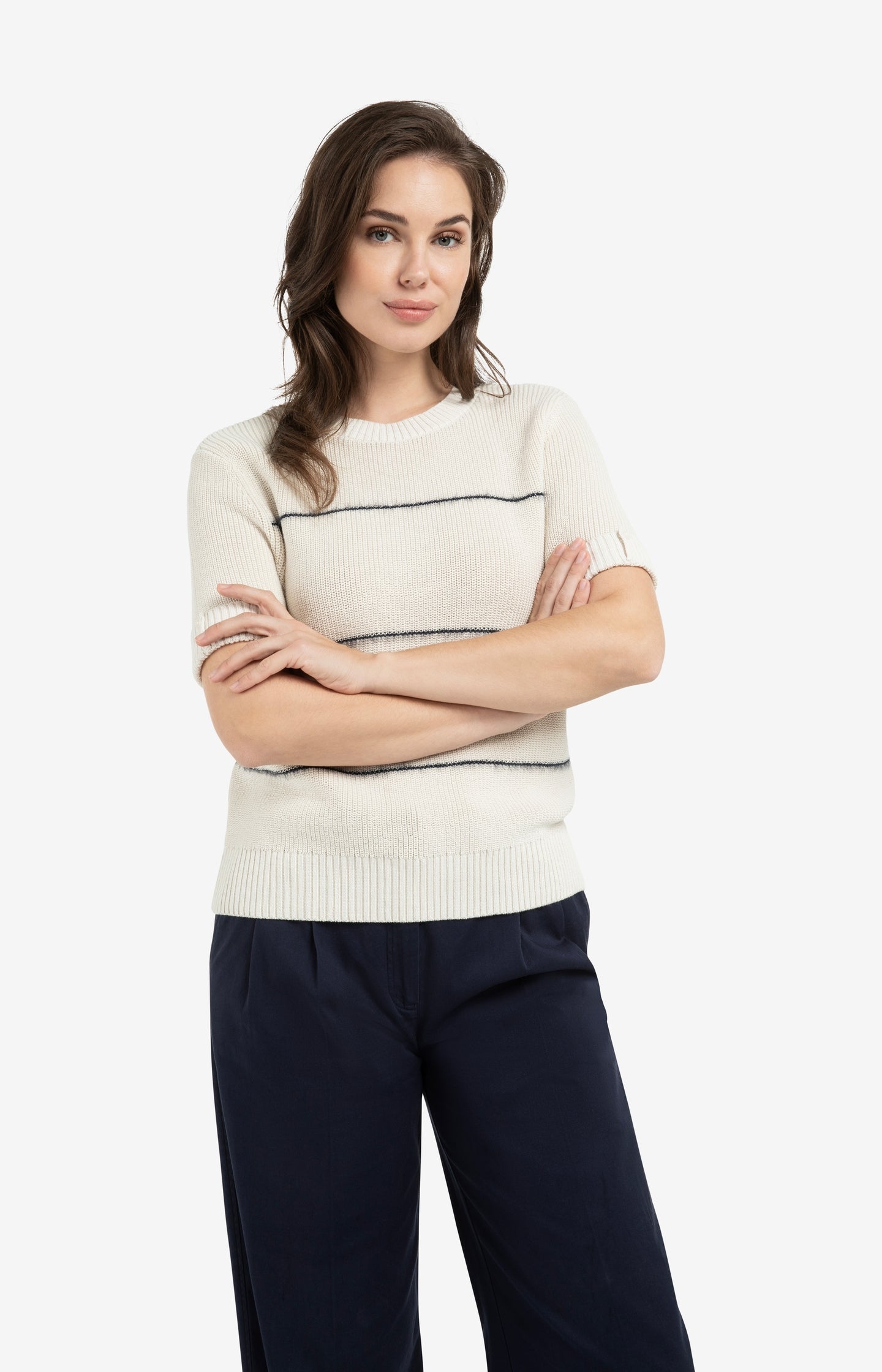 Knitted short sleeve sweater with fuzzy stripes