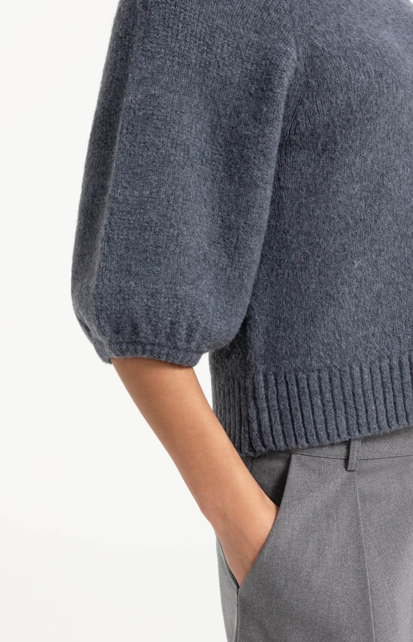 Knitted sweater with balloon sleeves