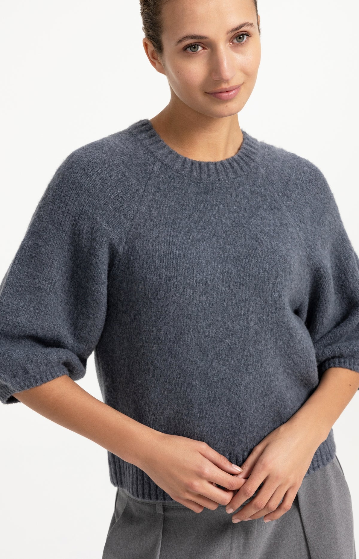 Knitted sweater with balloon sleeves