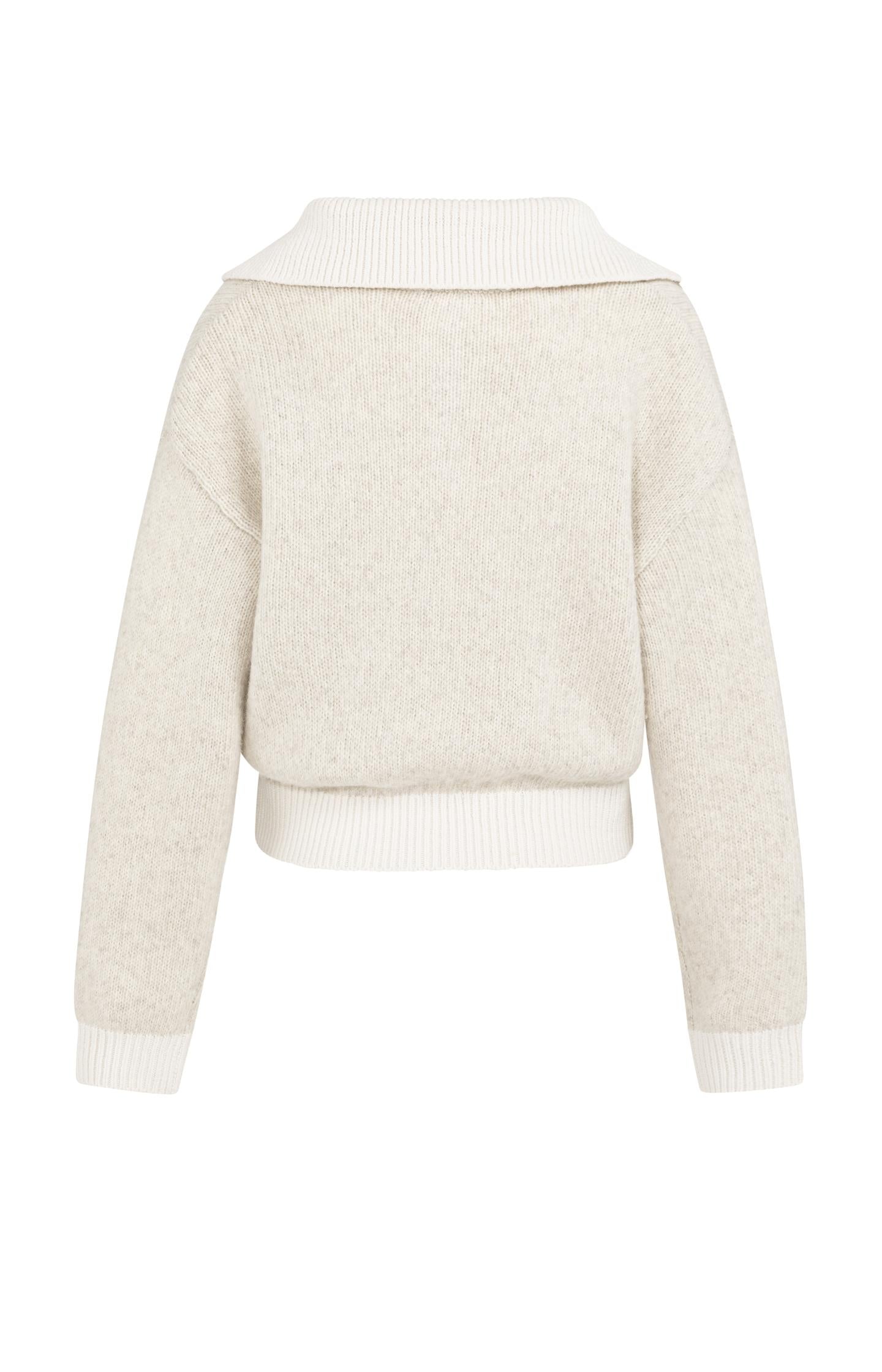 Knitted sweater with contrast collar and trims