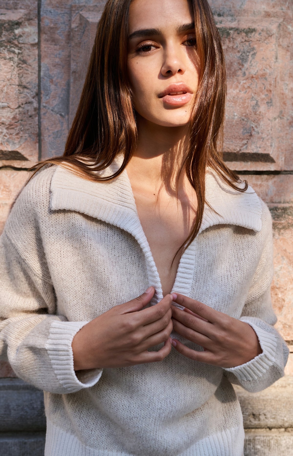 Knitted sweater with contrast collar and trims
