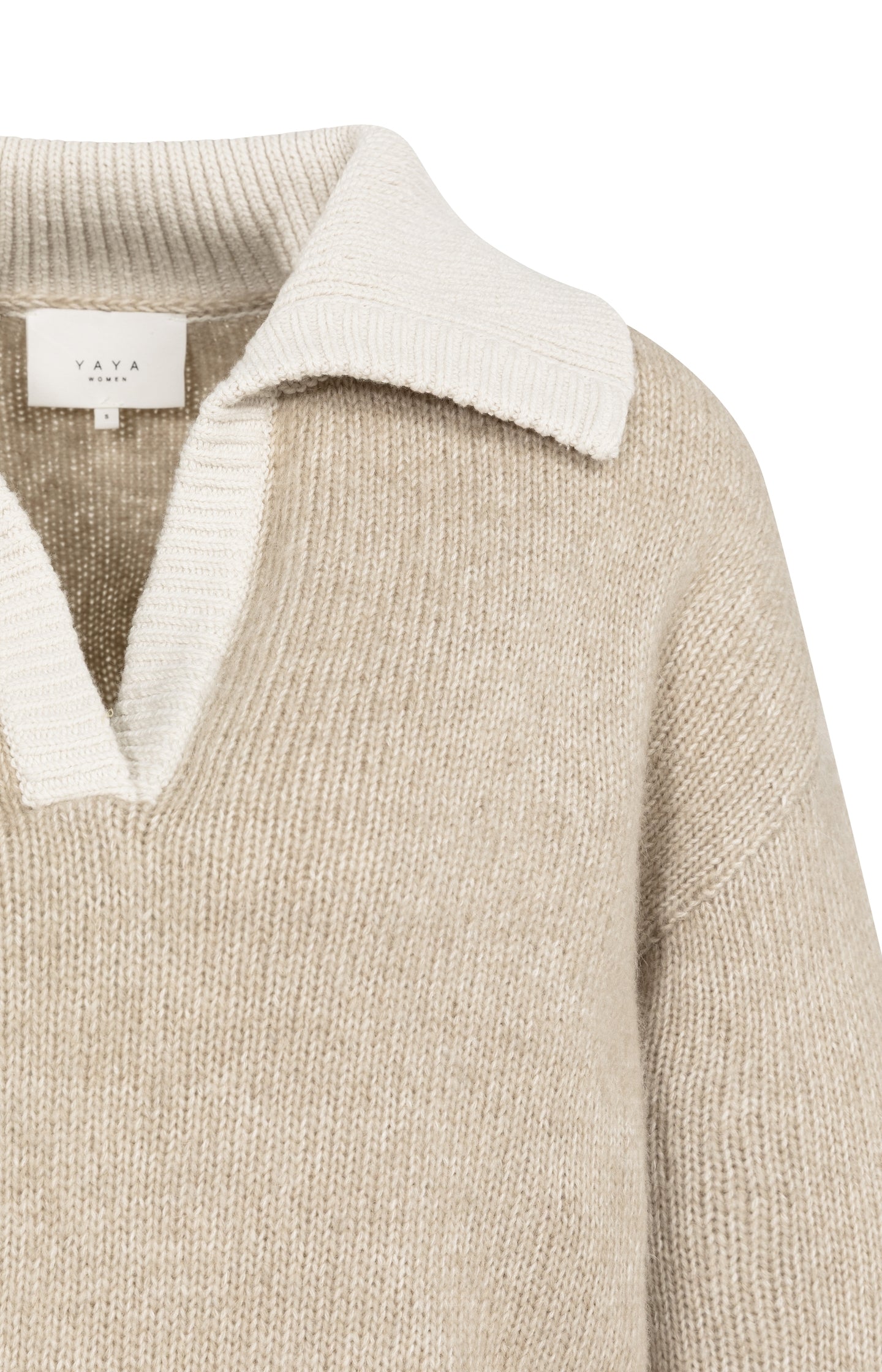 Knitted sweater with contrast collar and trims