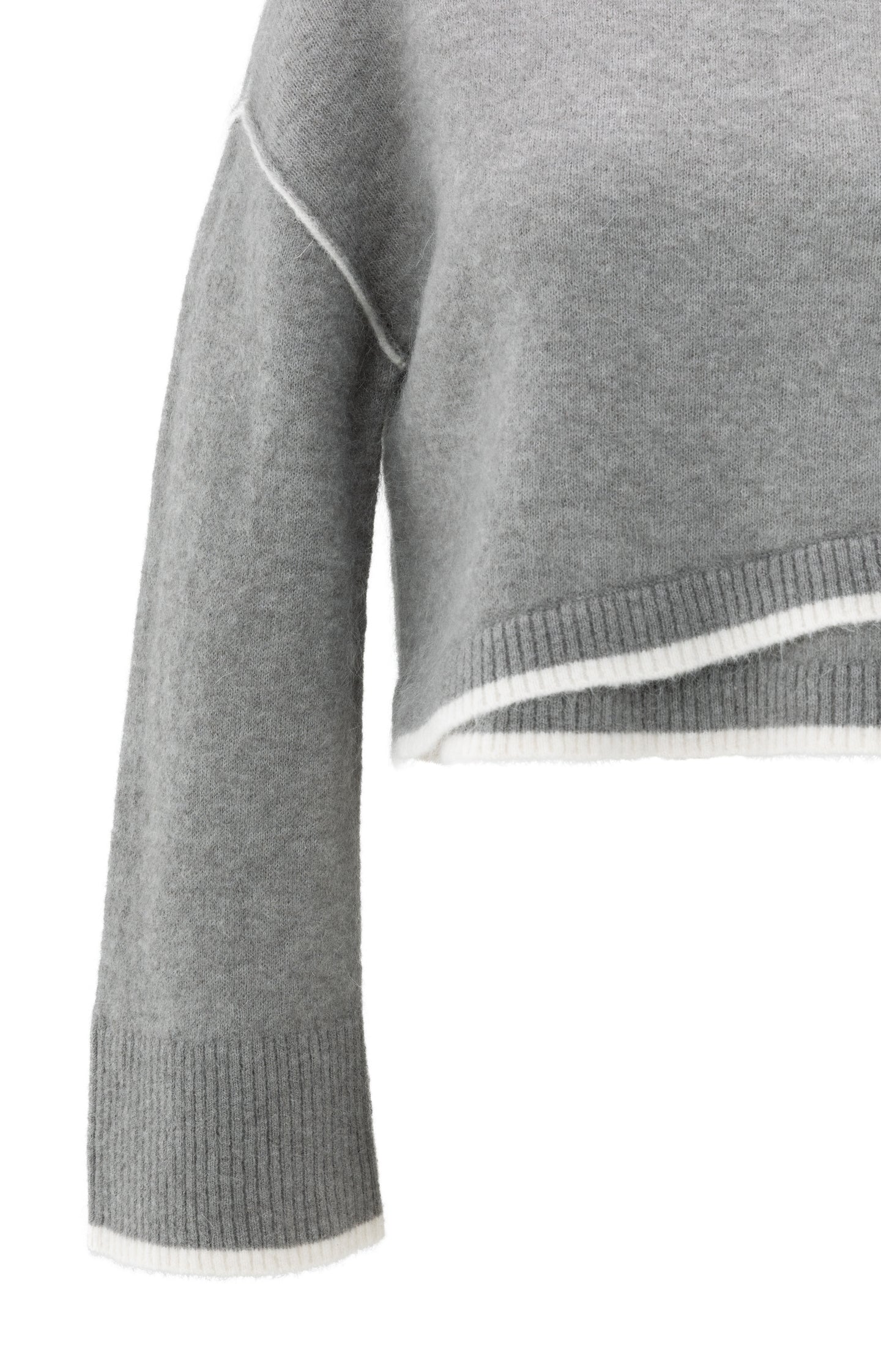 Knitted sweater with contrasting lines