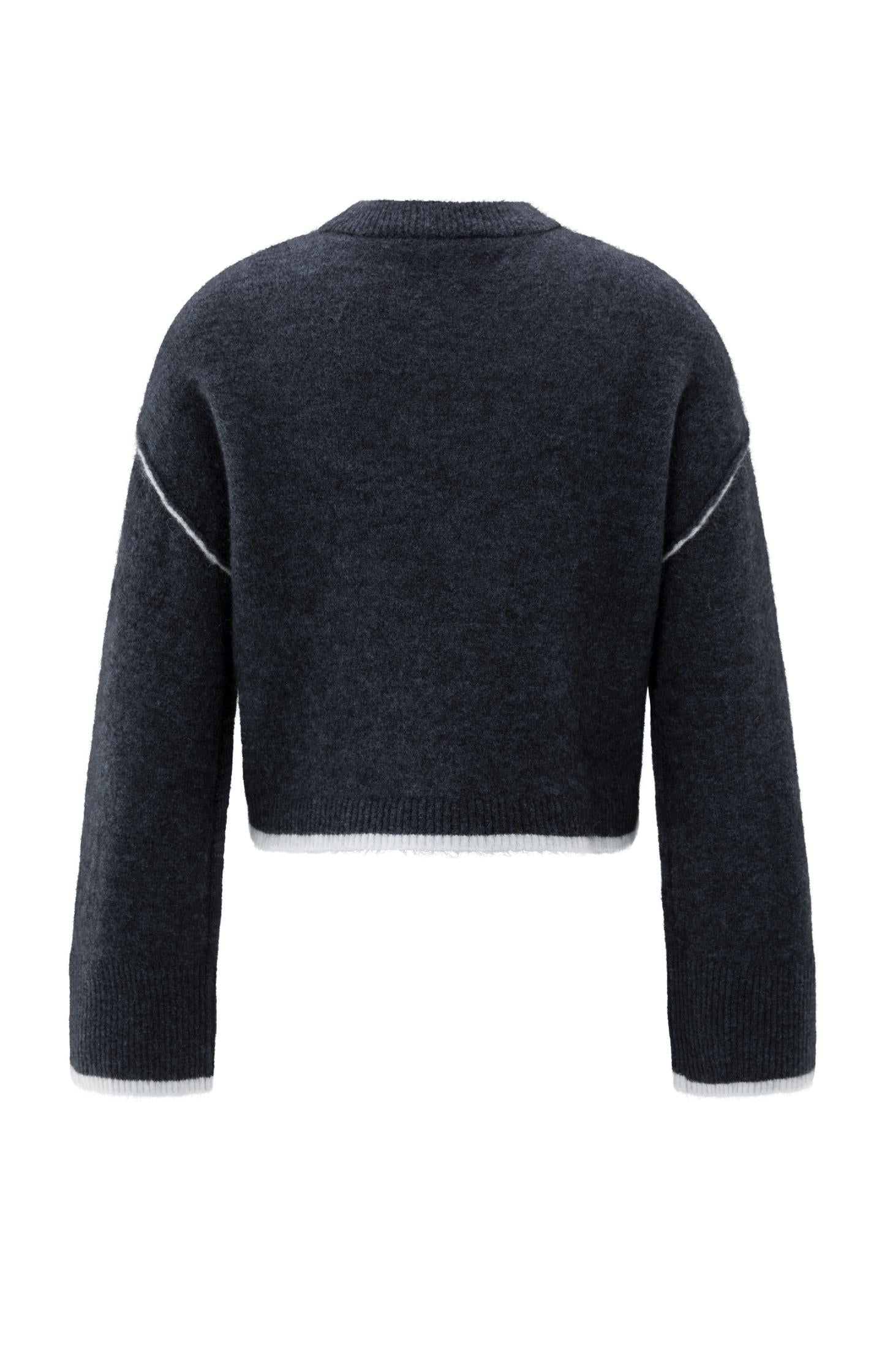 Knitted sweater with contrasting lines