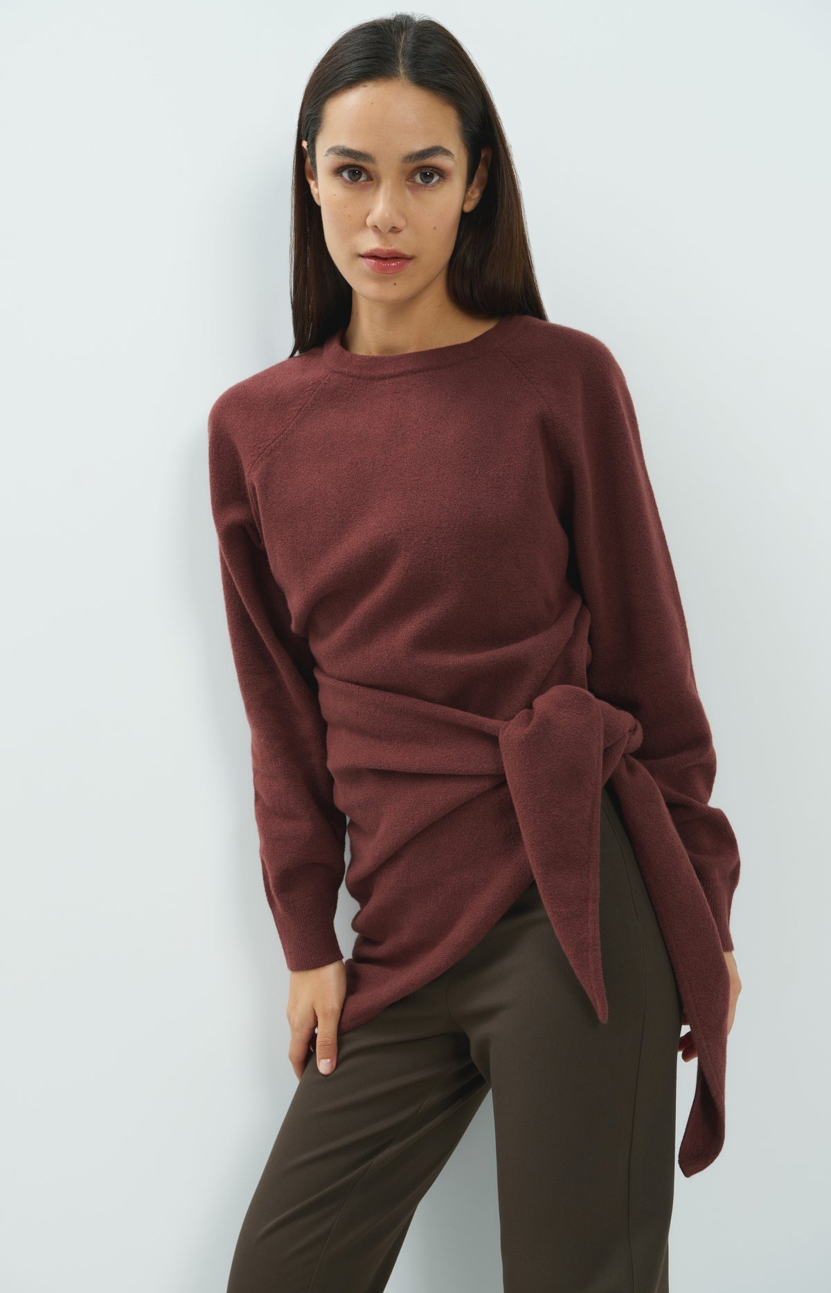 Knitted sweater with open back detail - Type: lookbook