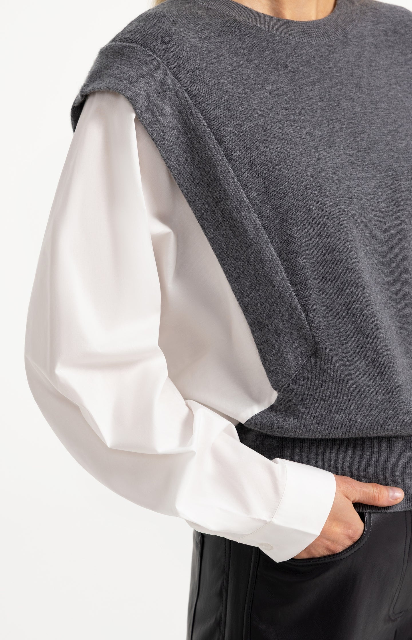 Knitted sweater with woven sleeves - Type: lookbook