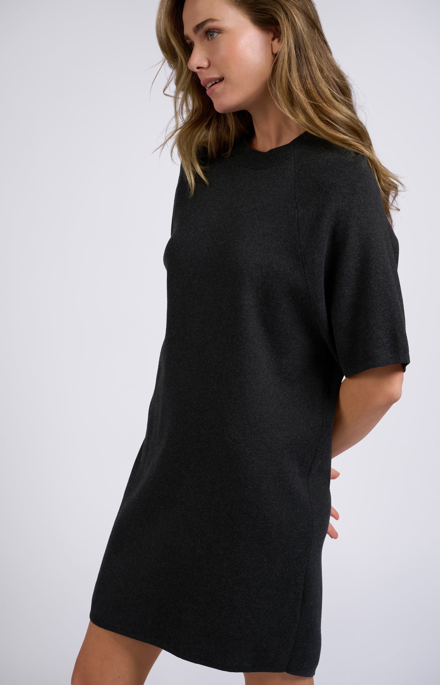 Knitted T-shirt dress with short sleeves and a round neck