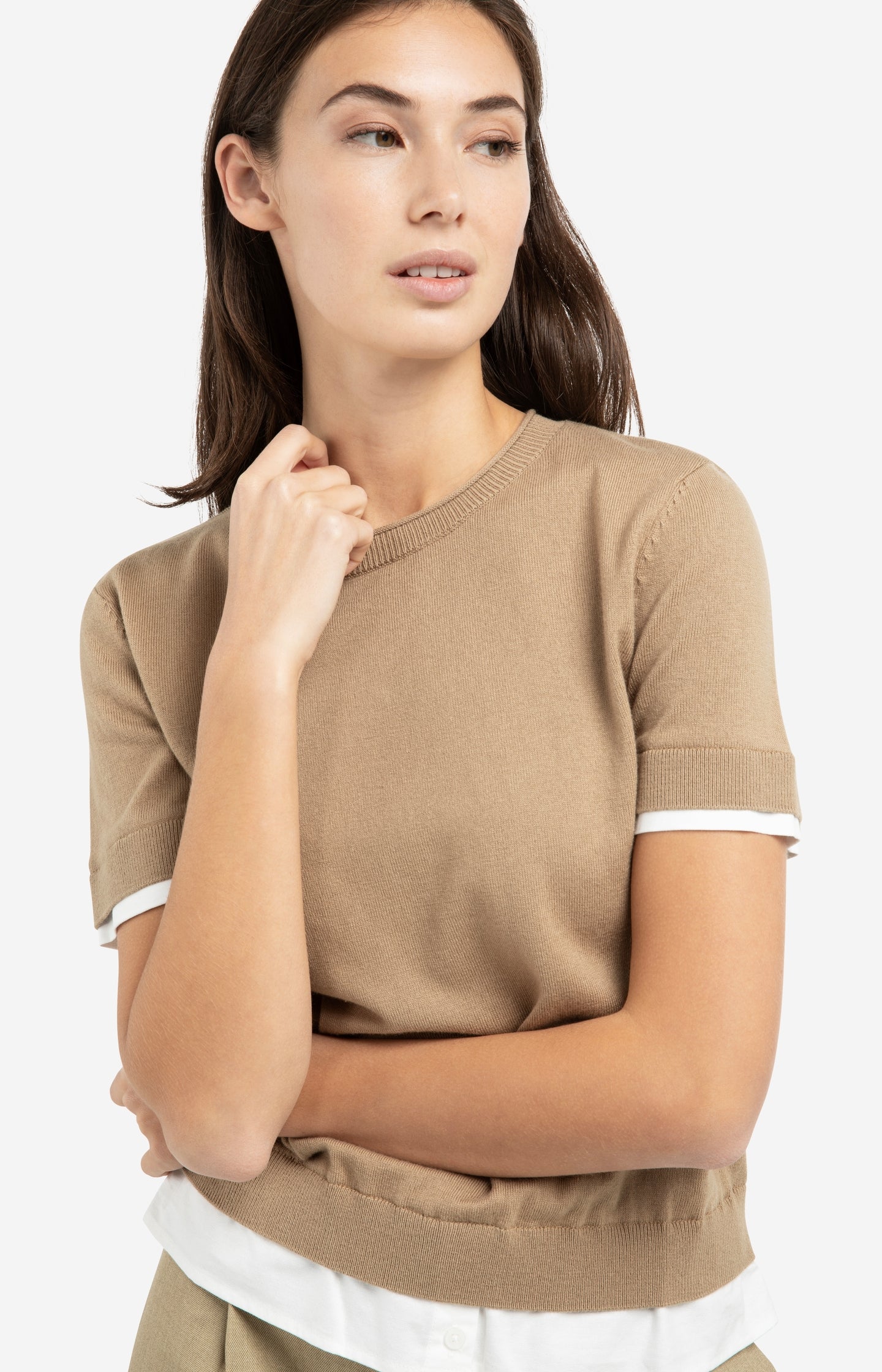 Knitted top with short sleeves and double blouse hem