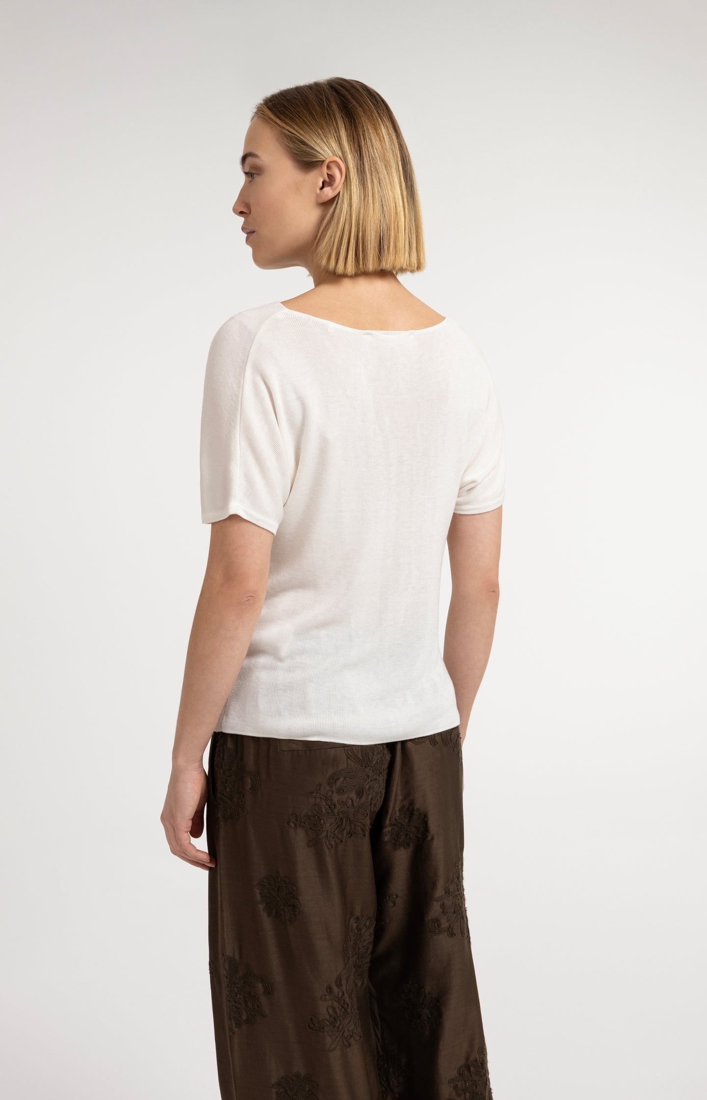 Knitted top with short sleeves and draped neckline - Type: lookbook