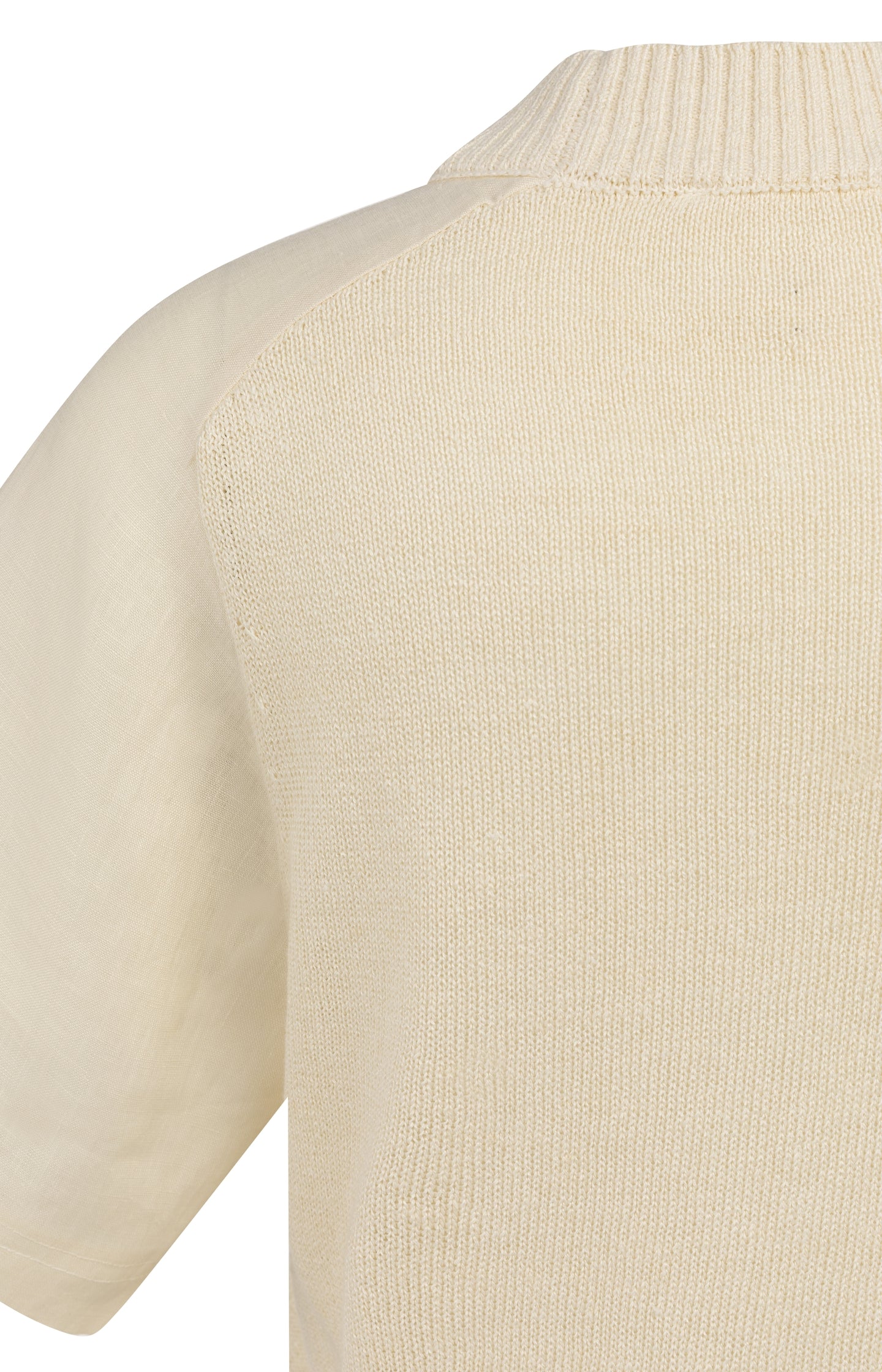 Knitted top with short sleeves and ribbed neckline - Type: video