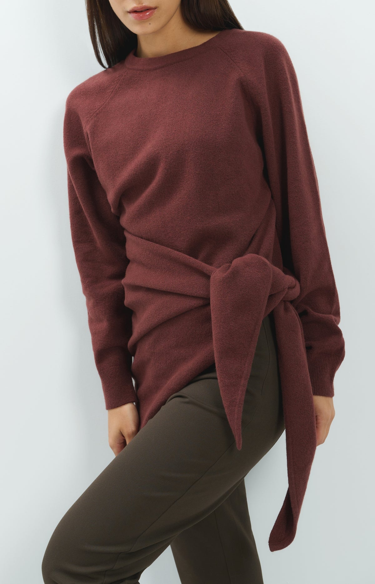 Knitted triangle scarf - Bitter Chocolate Red