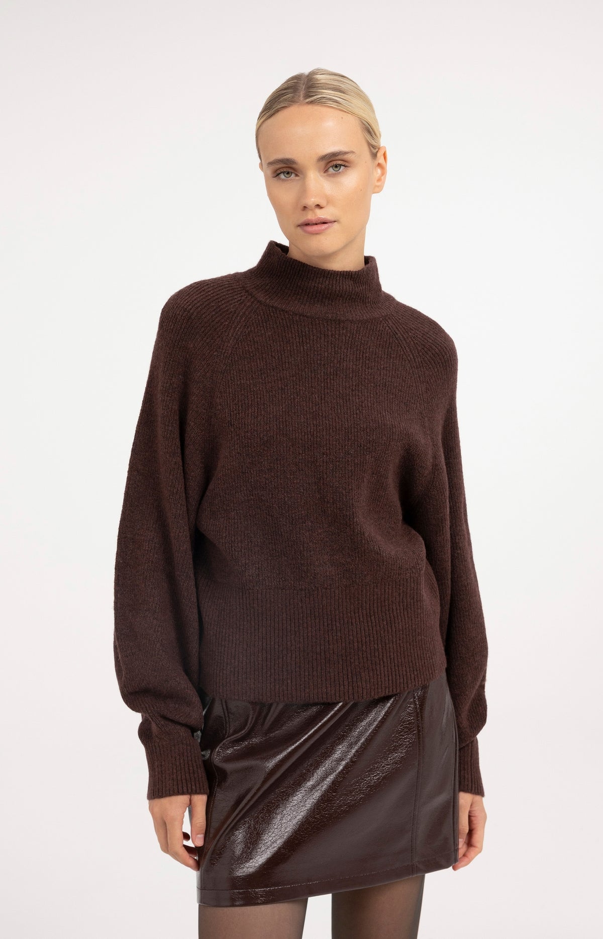 Knitted turtleneck sweater with batwing sleeves - Red