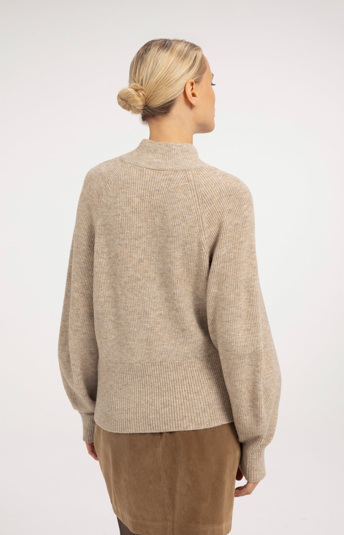 Knitted turtleneck sweater with batwing sleeves - Beige