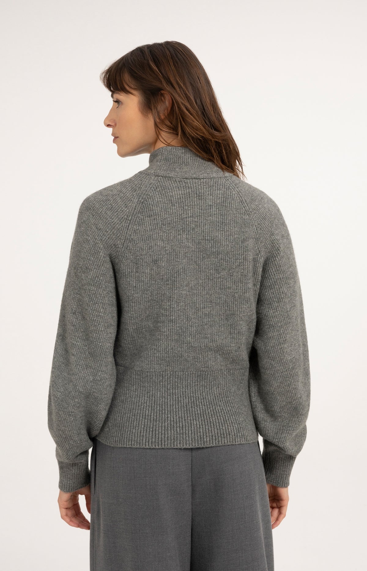 Knitted turtleneck sweater with batwing sleeves - Grey