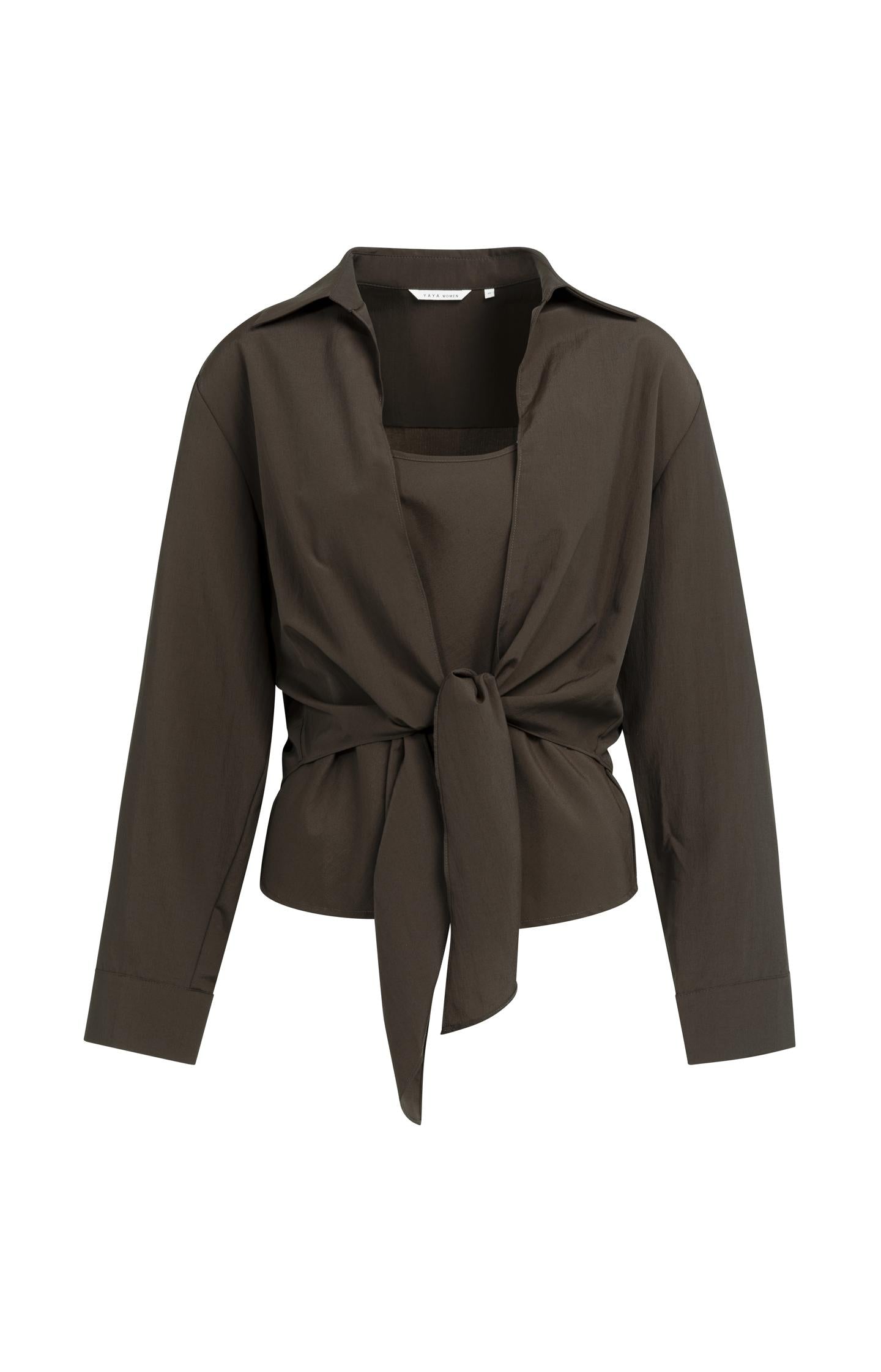 Knotted blouse with matching sleeveless top