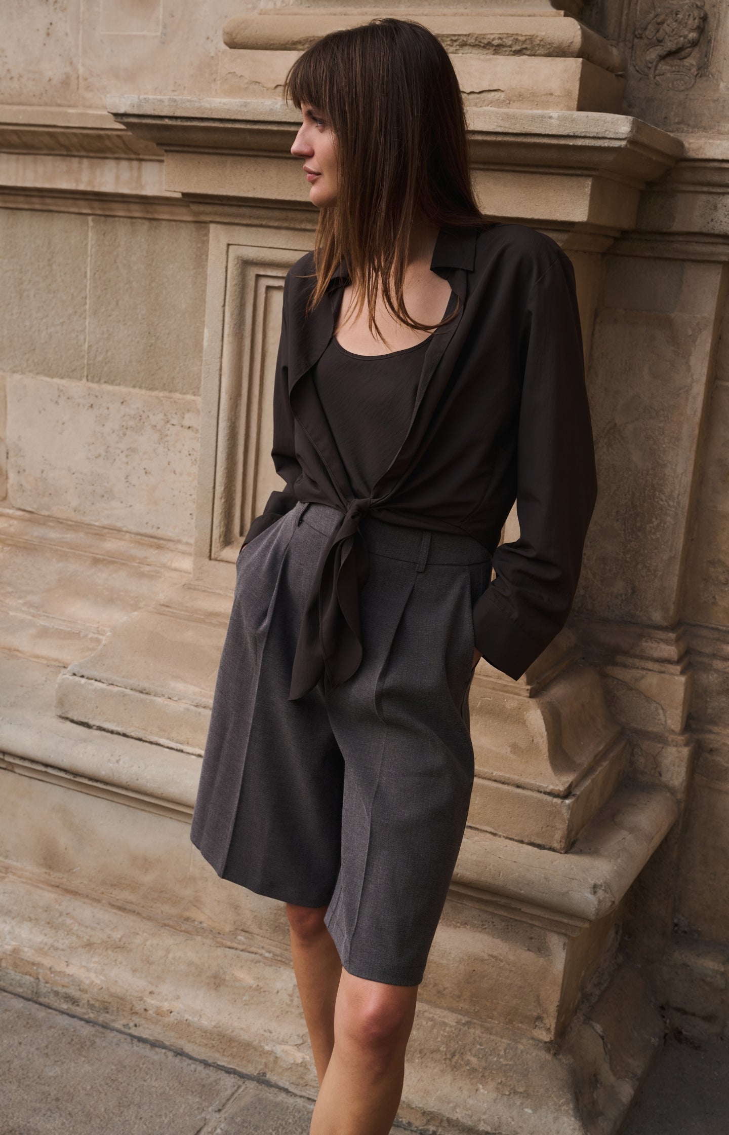Knotted blouse with matching sleeveless top