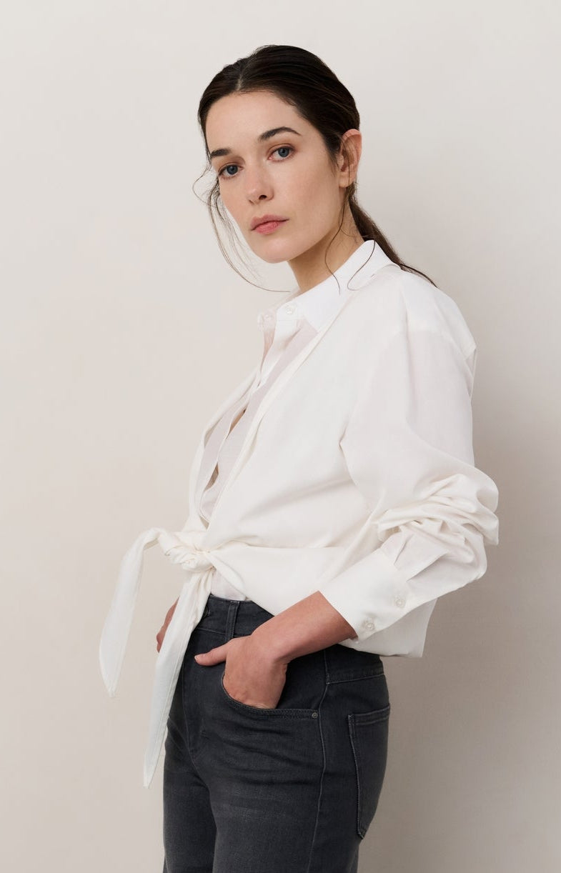 Layered blouse with tie detail and long sleeves - Type: lookbook