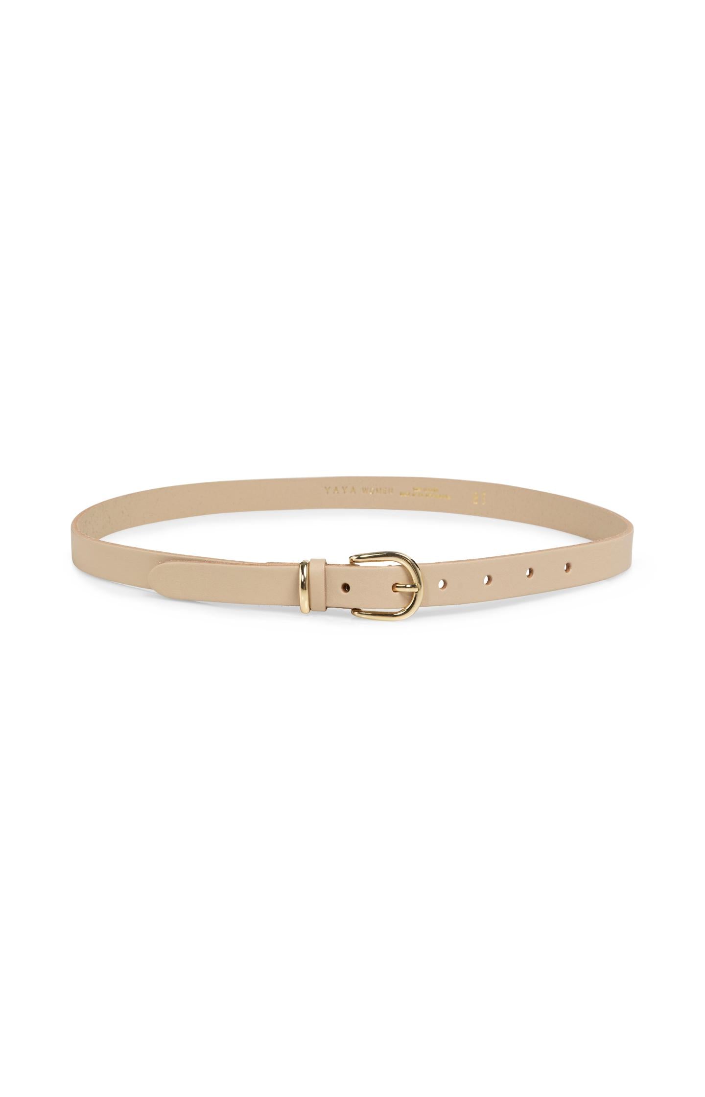 Leather belt with round buckle and metal loop - Type: product