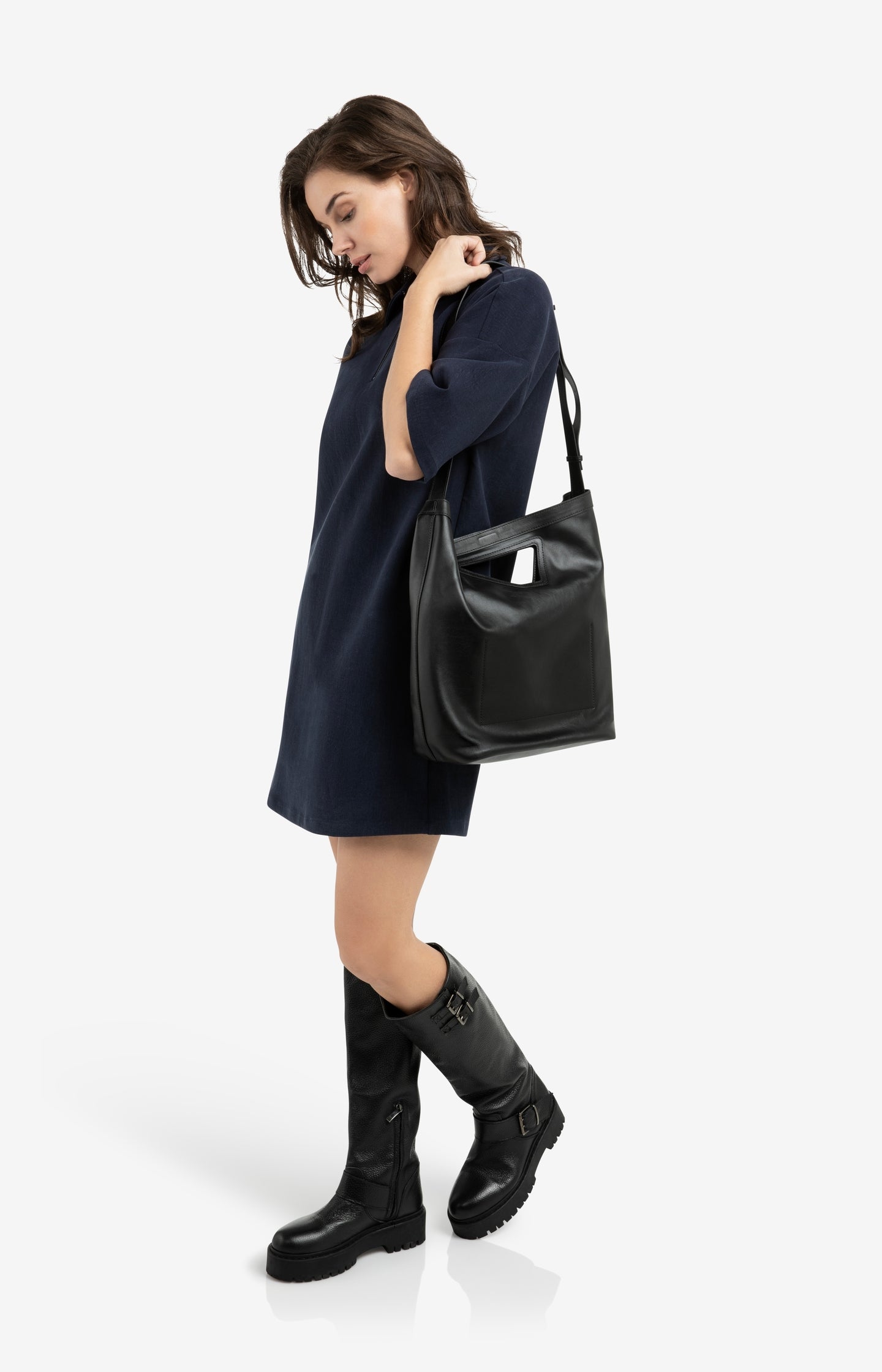 Leather shoulder bag with triangle handle - Type: lookbook