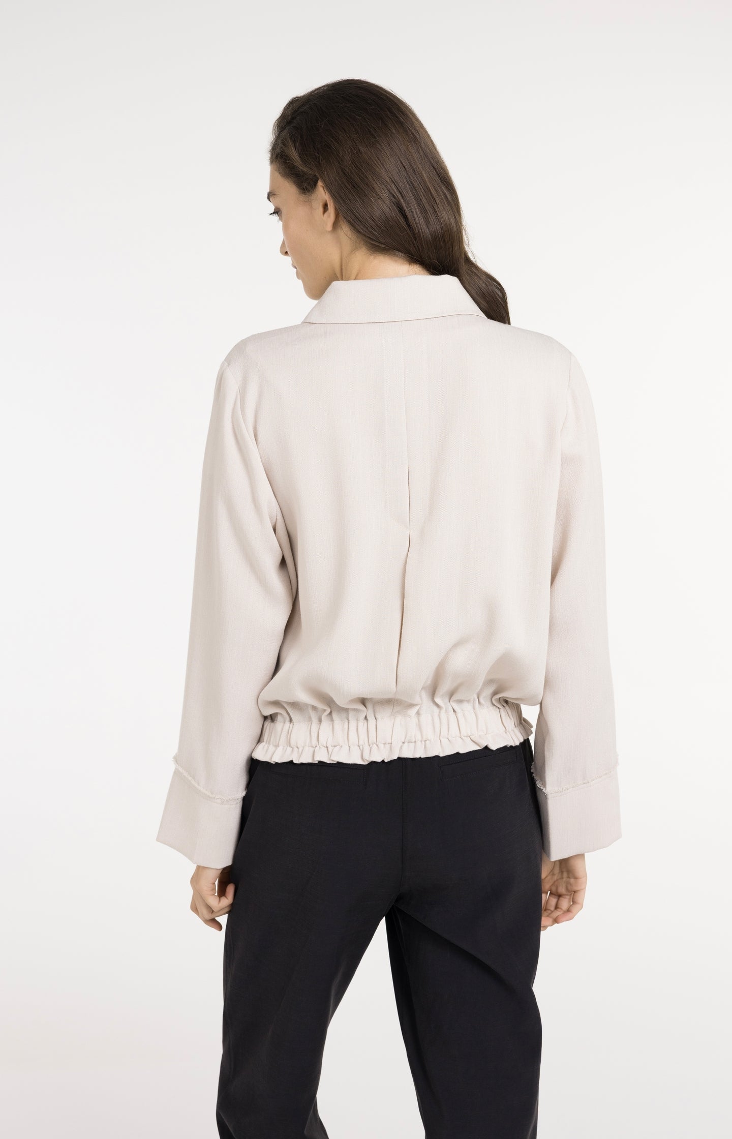Linen blouse jacket with collar and elasticated hem
