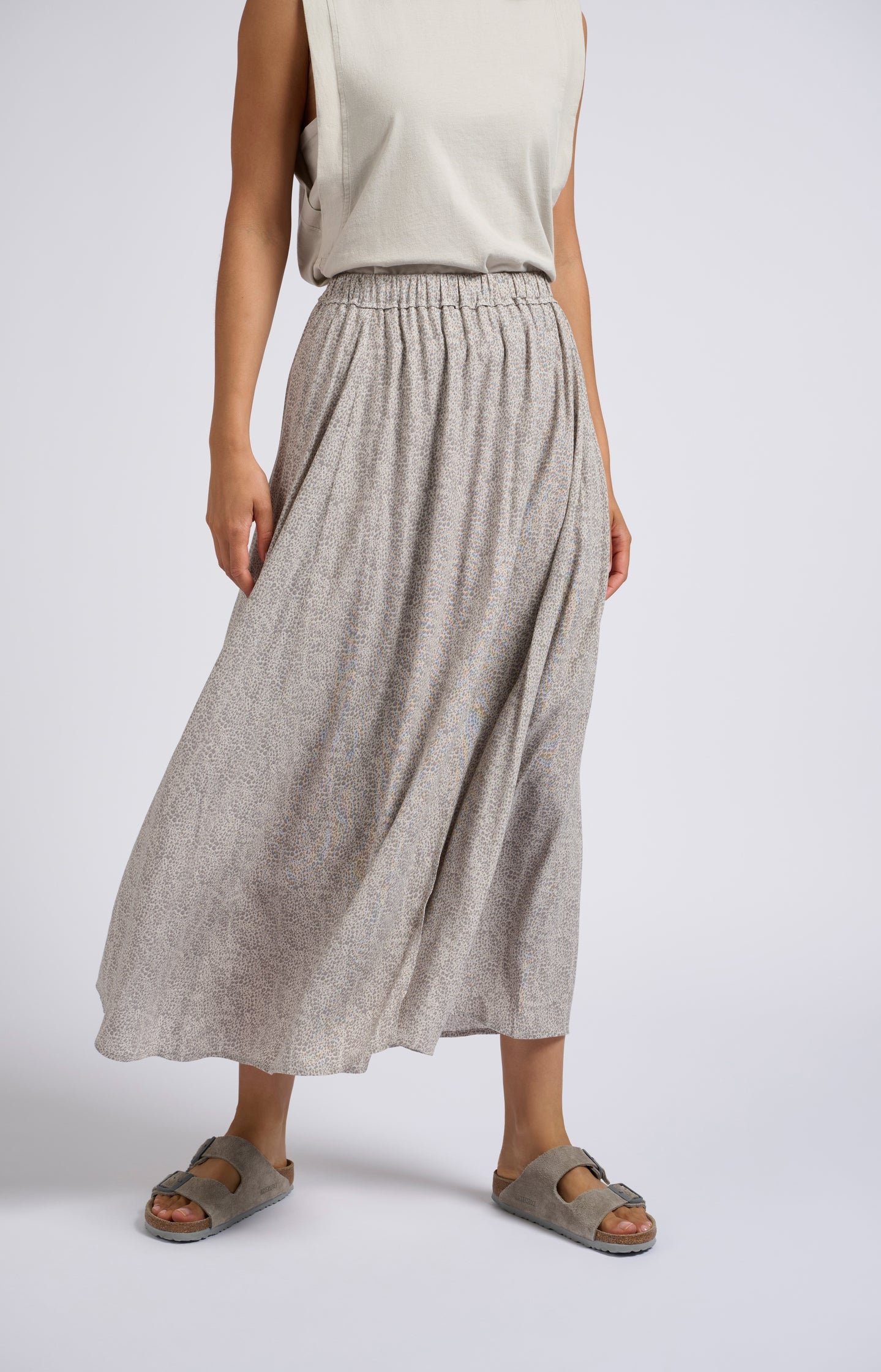 Long A-line skirt with elastic waist, split detail and print - Moonstruck Grey Dessin