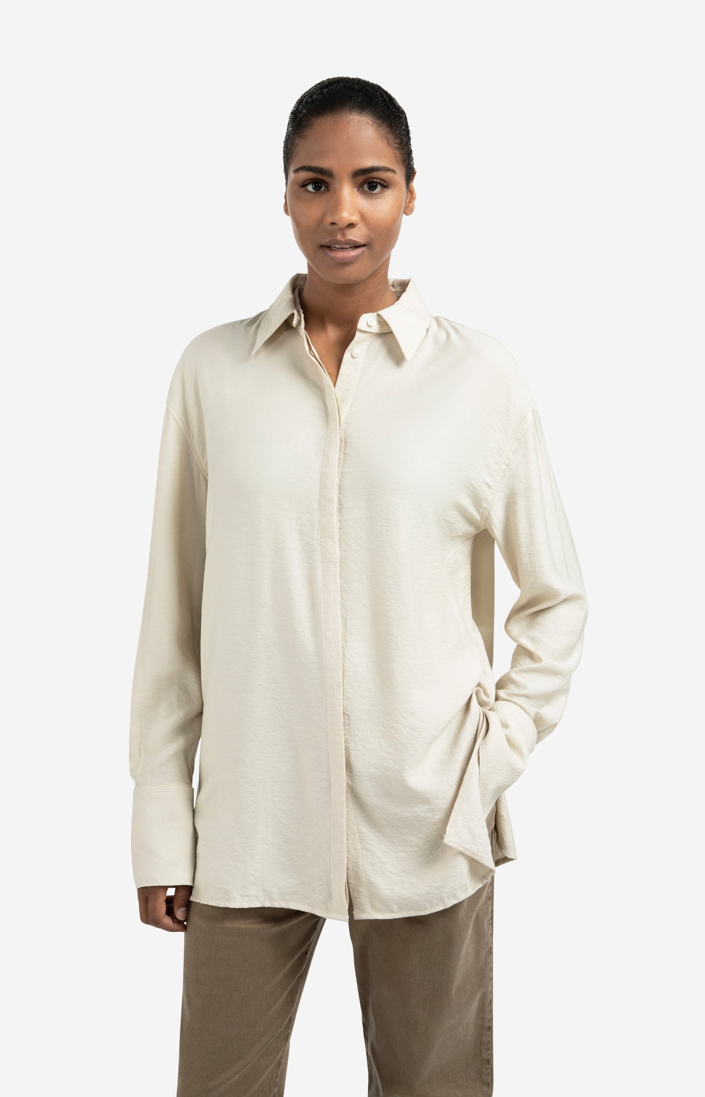 Long blouse with removable collar and cuffs