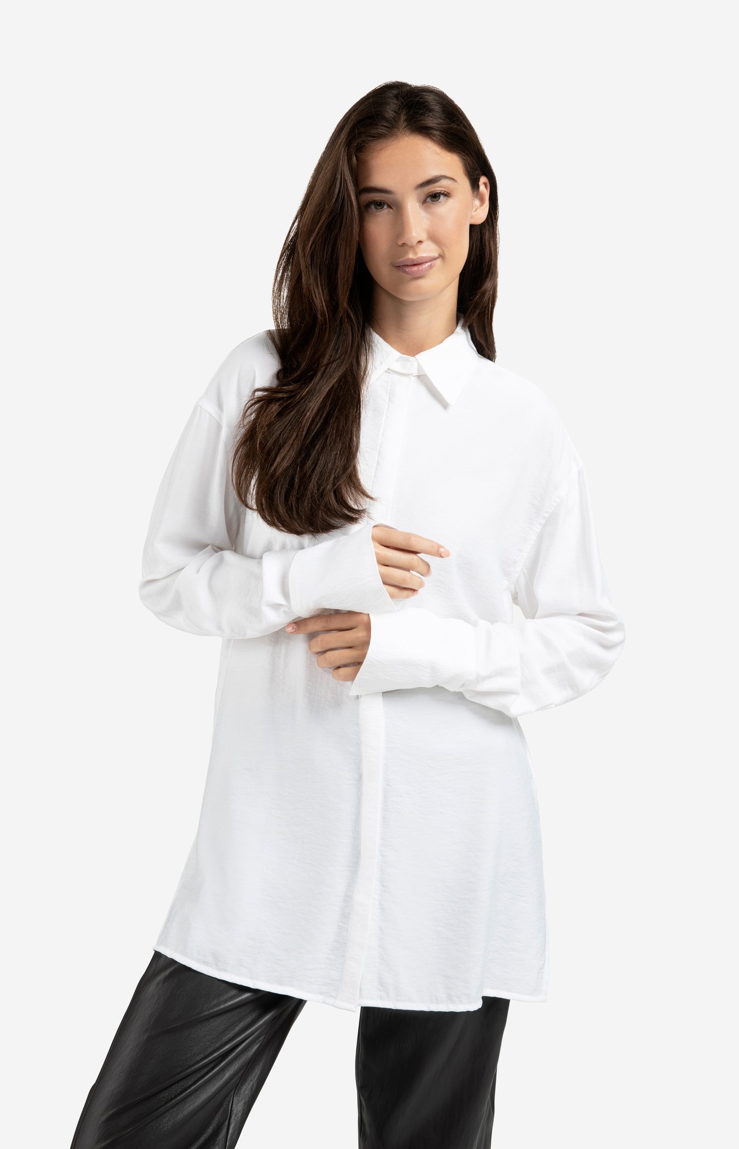 Long blouse with removable collar and cuffs