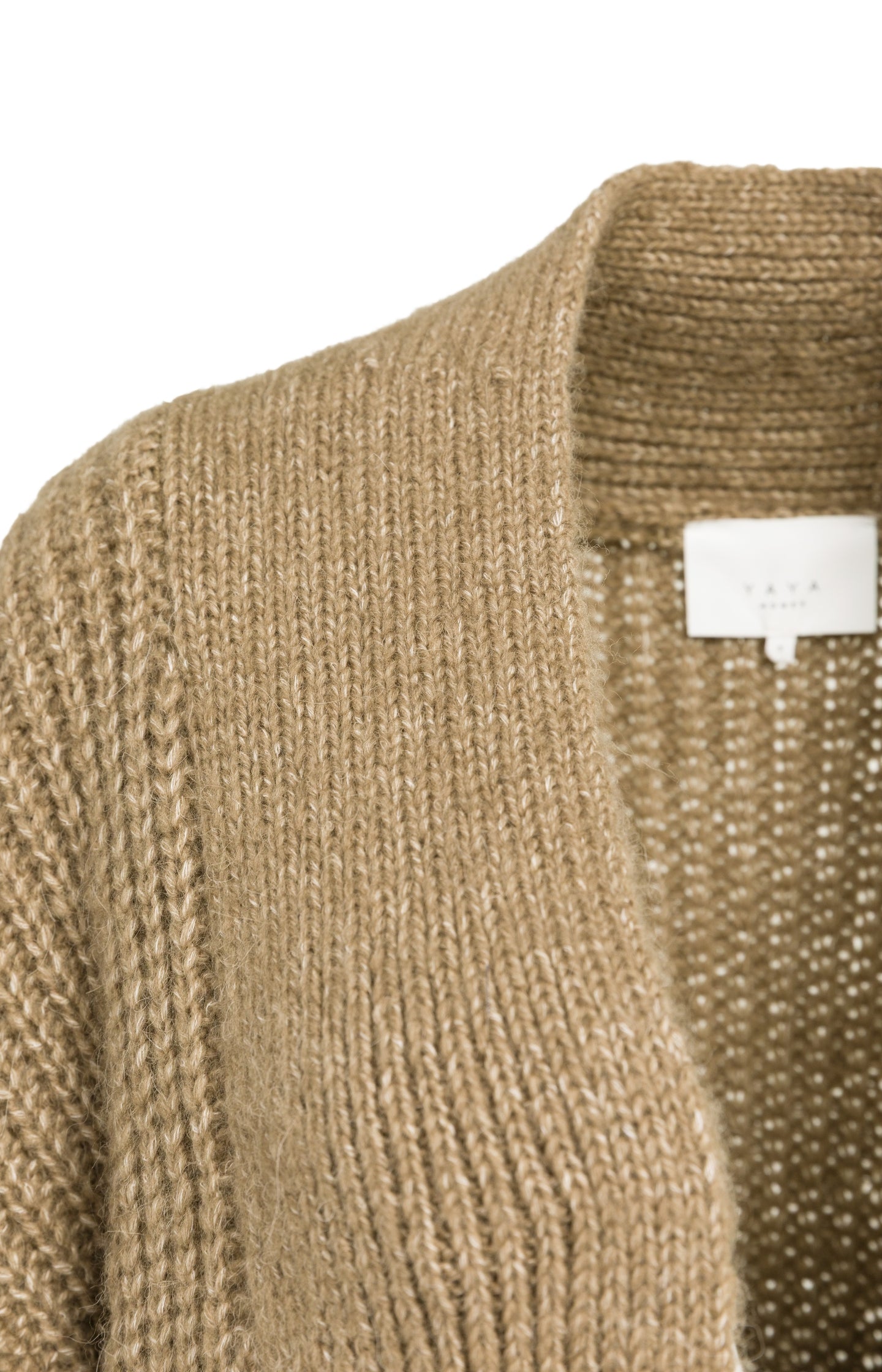 Long chunky knit cardigan with long sleeves