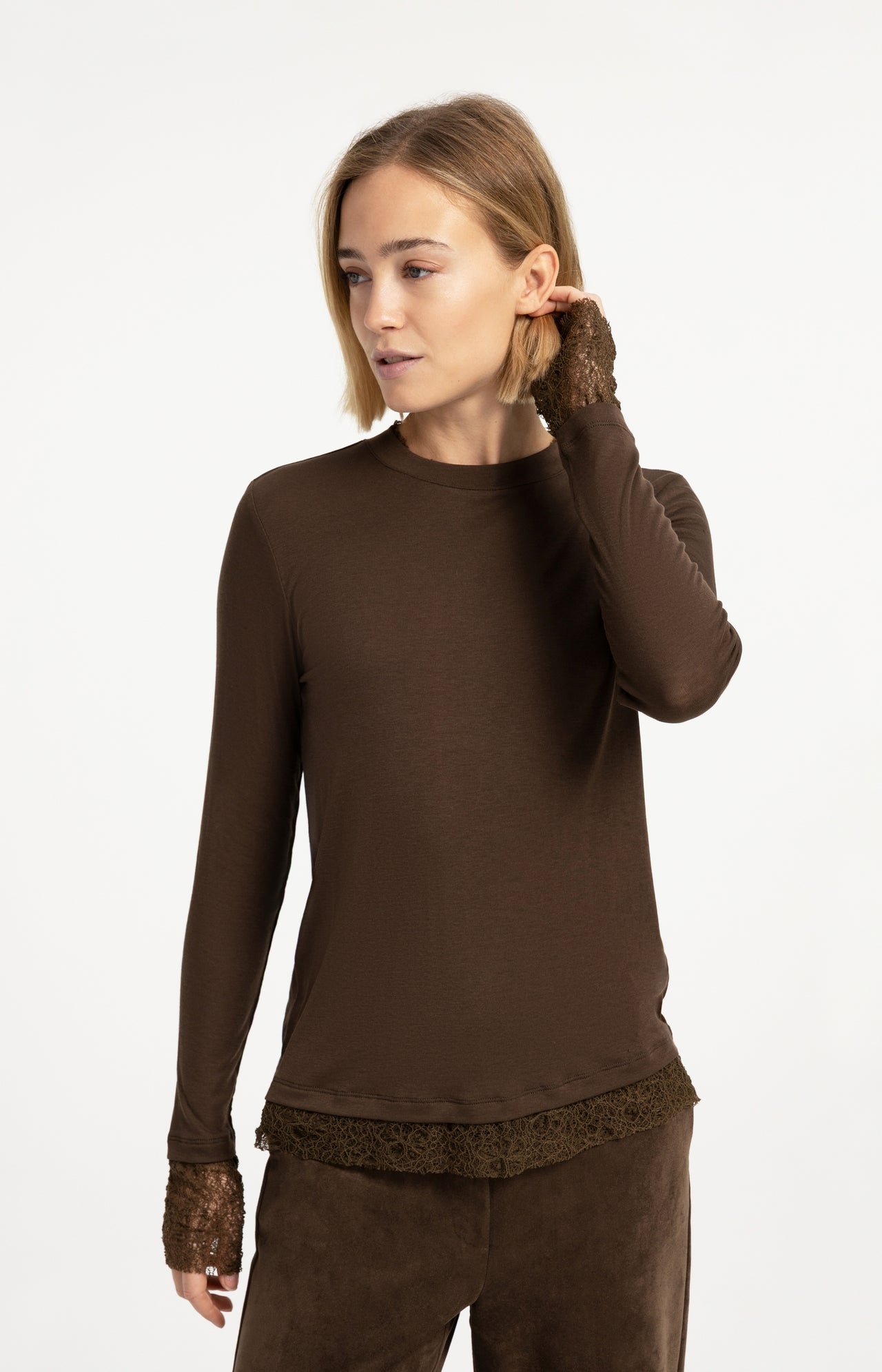 Long sleeve jersey top with lace details