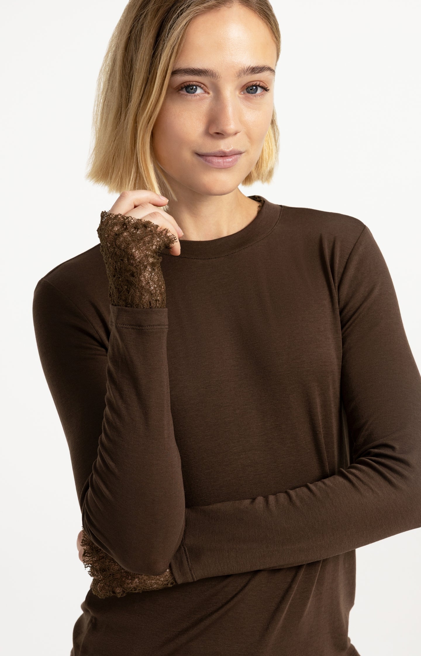 Long sleeve jersey top with lace details