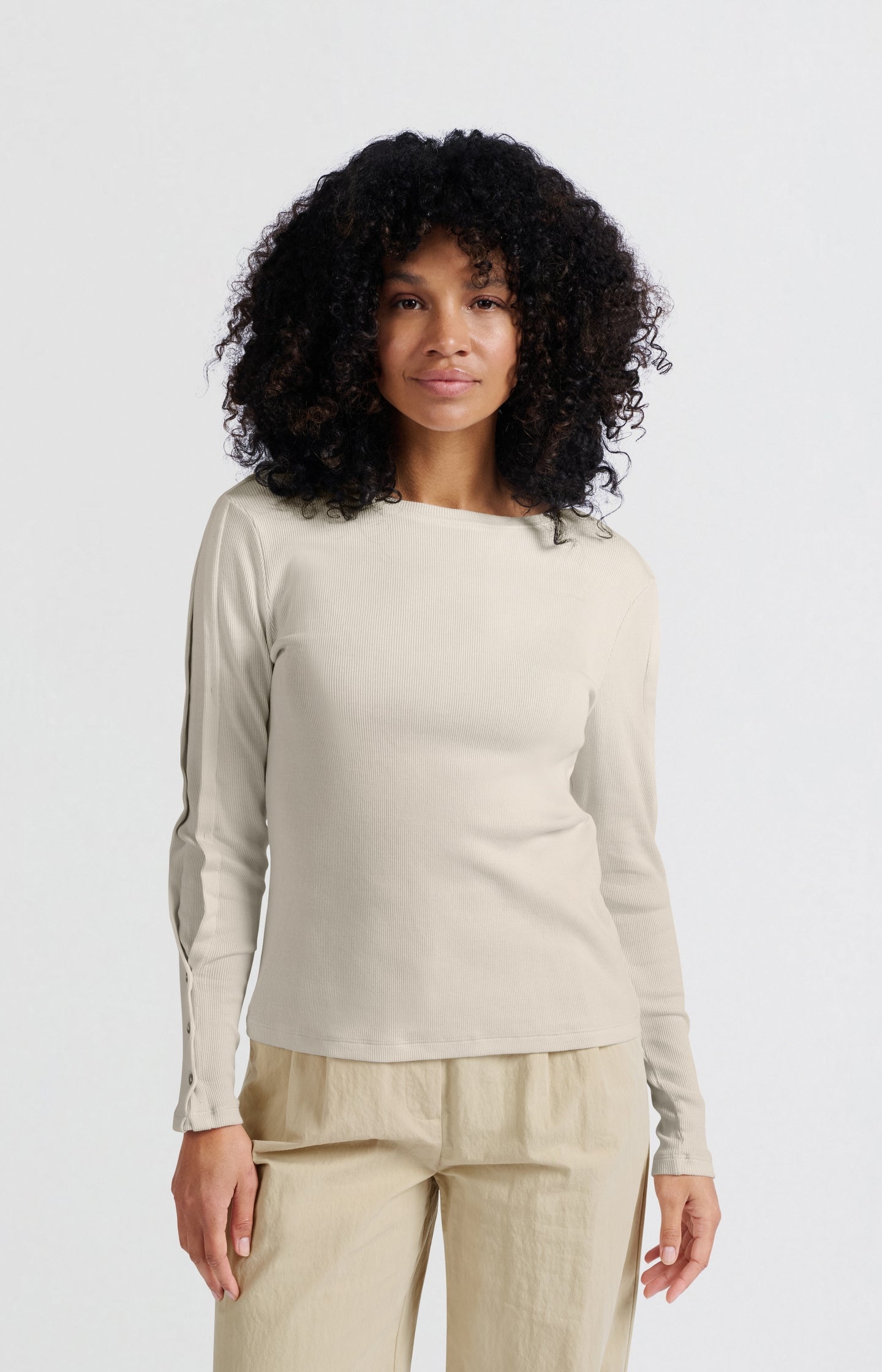 Long-sleeve ribbed top with button details