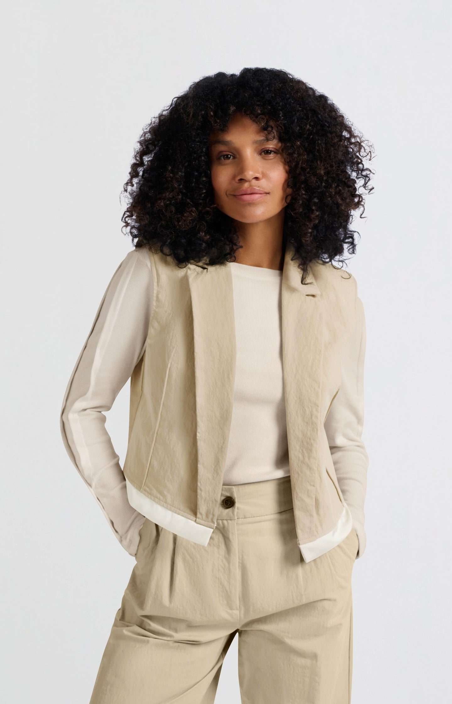 Long-sleeve ribbed top with button details