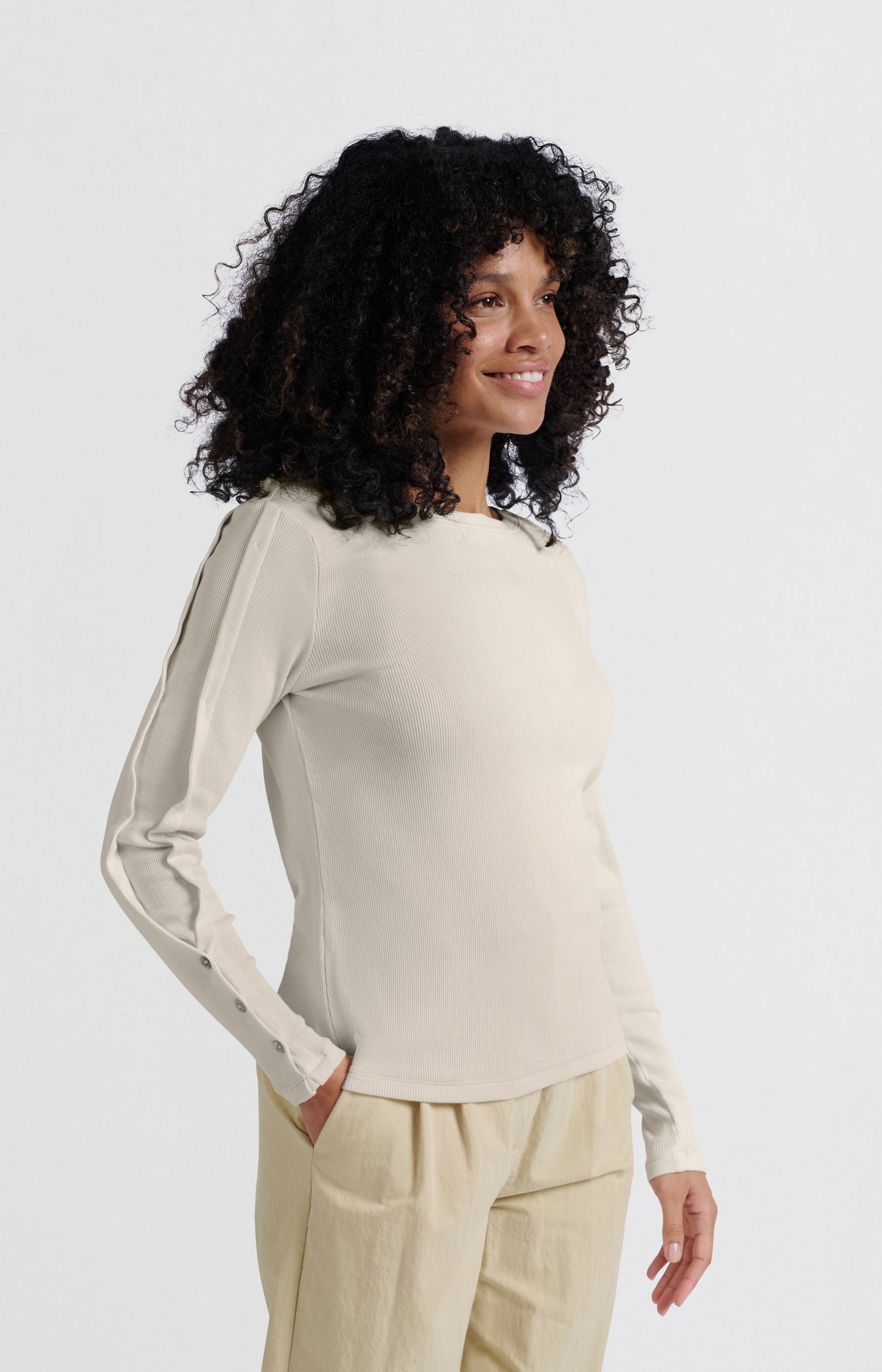 Long-sleeve ribbed top with button details