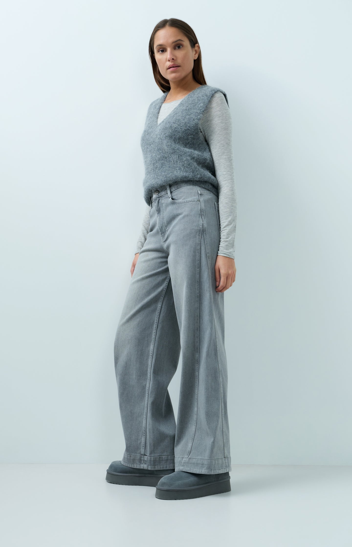 Long sleeve top with boat neck