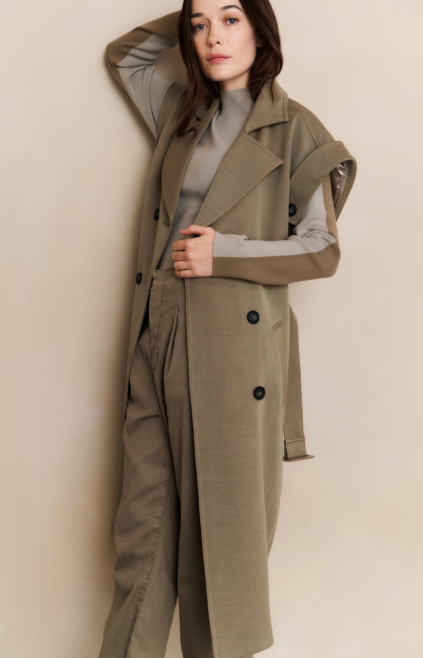 Long sleeveless coat with lapels and waist belt - Main Image