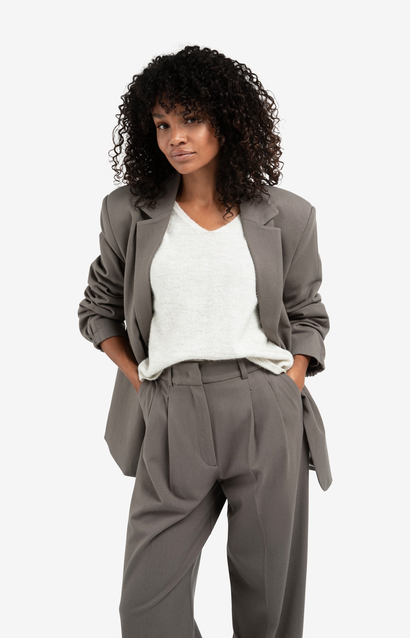 Loose-fit blazer with elastic hem and long sleeves