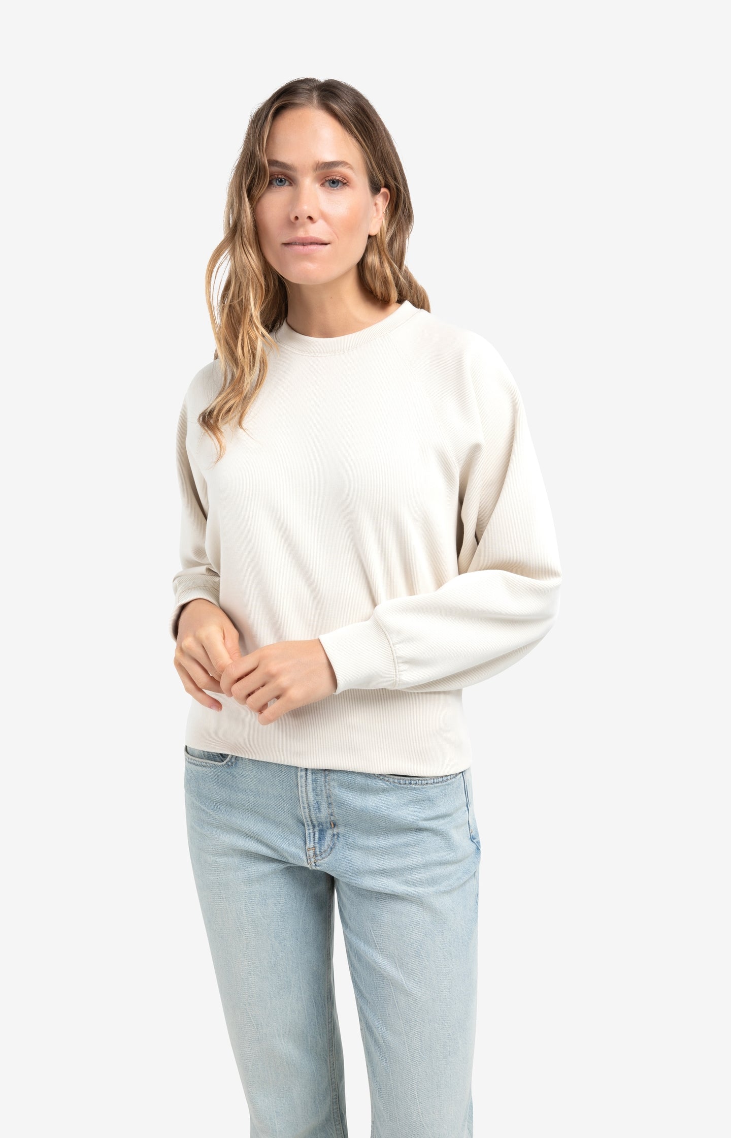 Loose fit jeans with high waist and wide legs (L34)