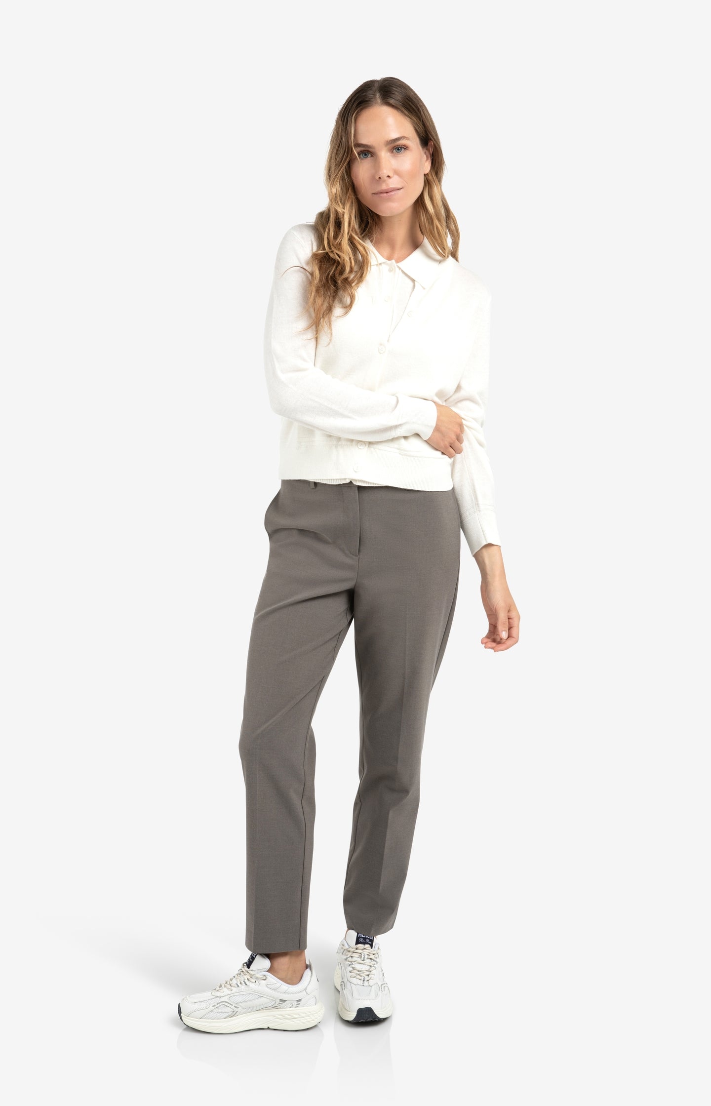 Loose fit jeans with high waist and wide legs (L34)