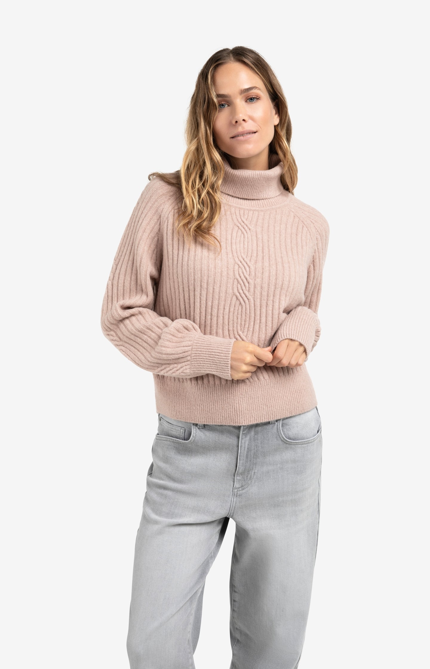 Loose fit jeans with high waist and wide legs (L34)