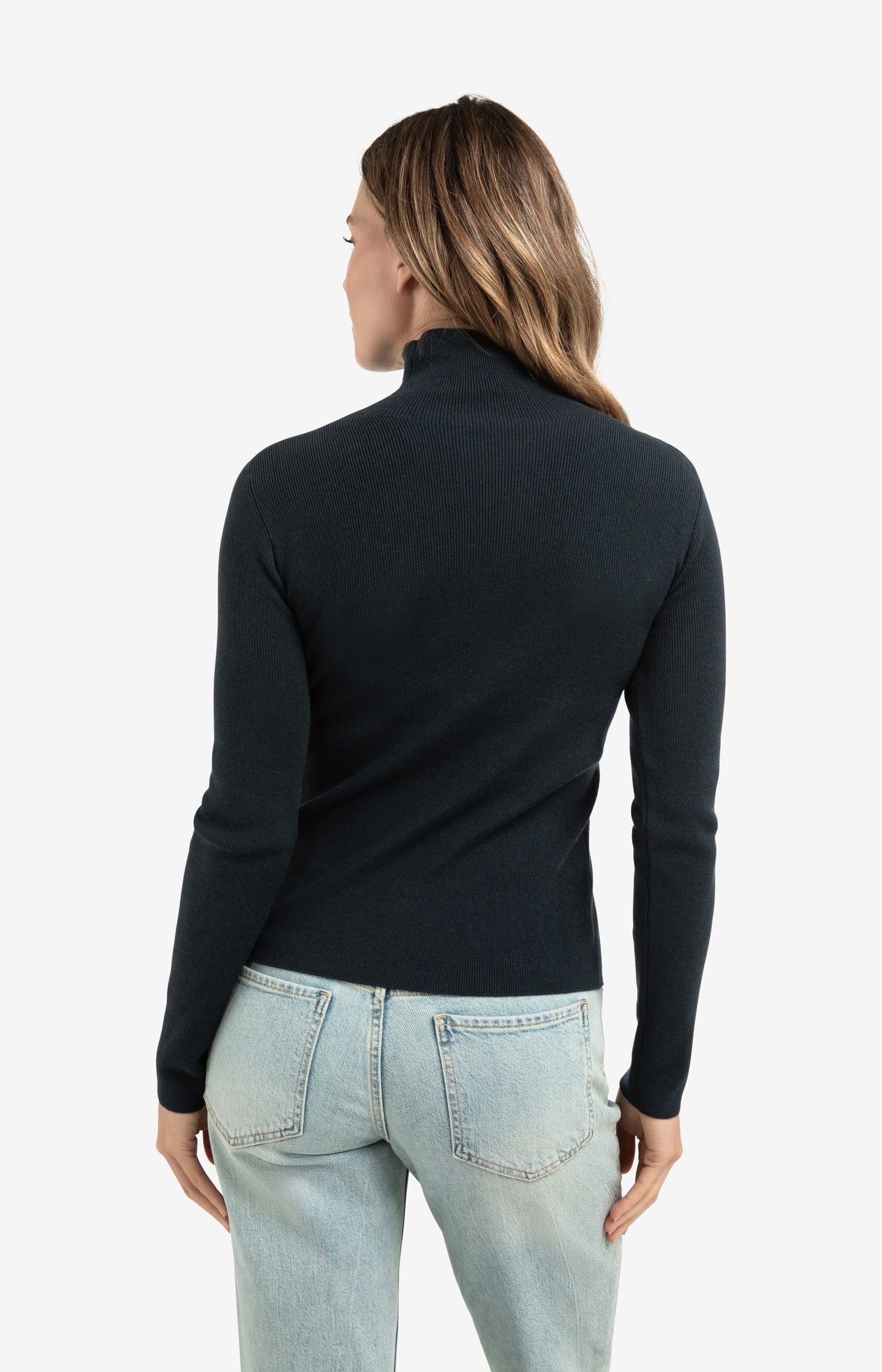 Loose fit jeans with high waist and wide legs (L34)