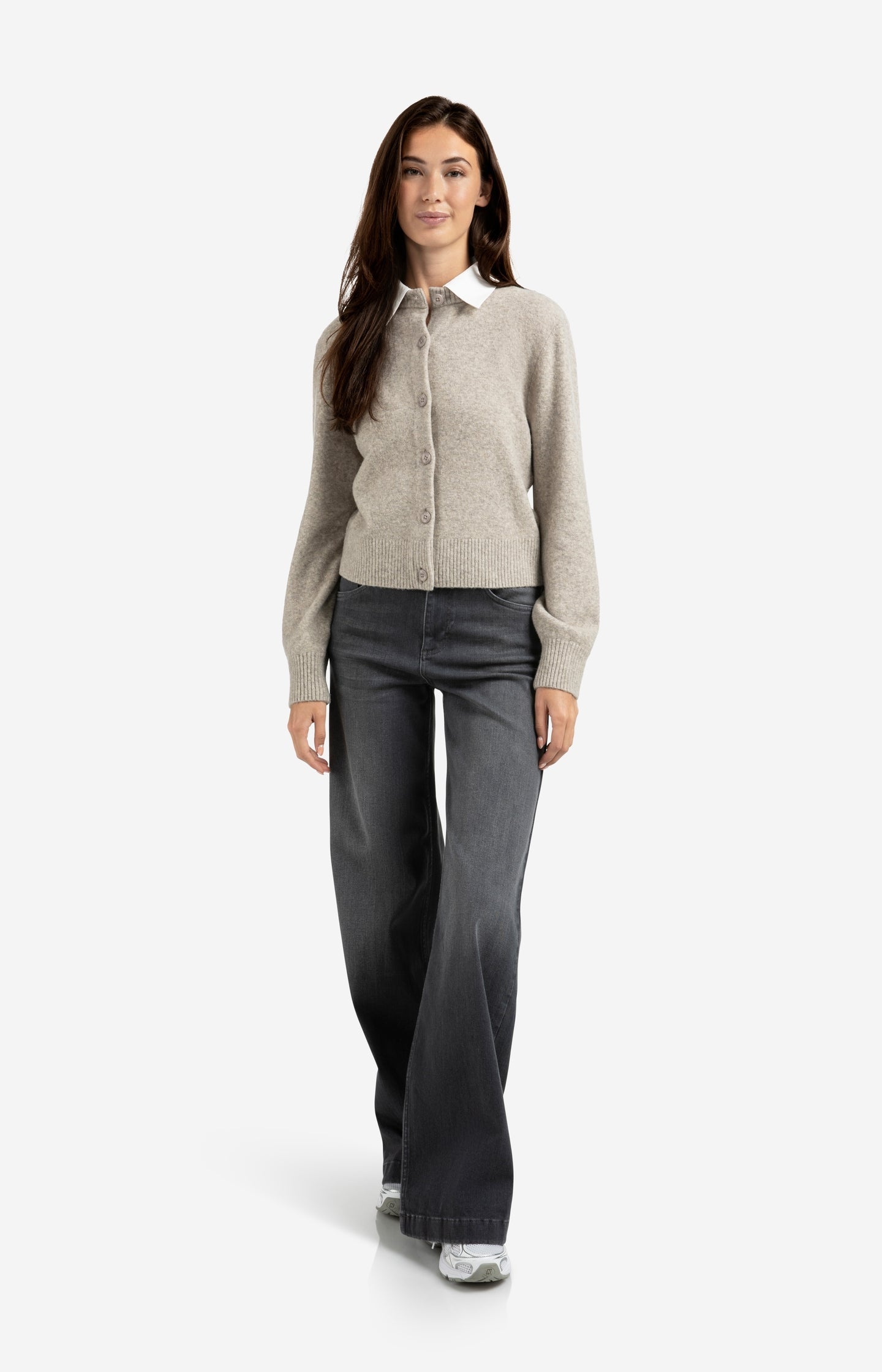 Loose fit jeans with high waist and wide legs (L34)