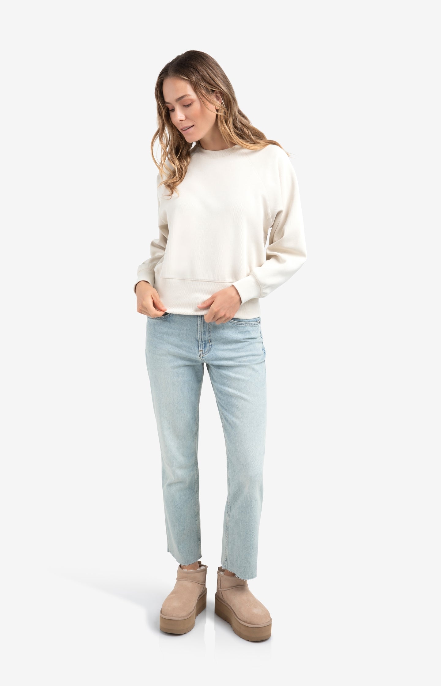 Loose fit jeans with high waist and wide legs (L34)