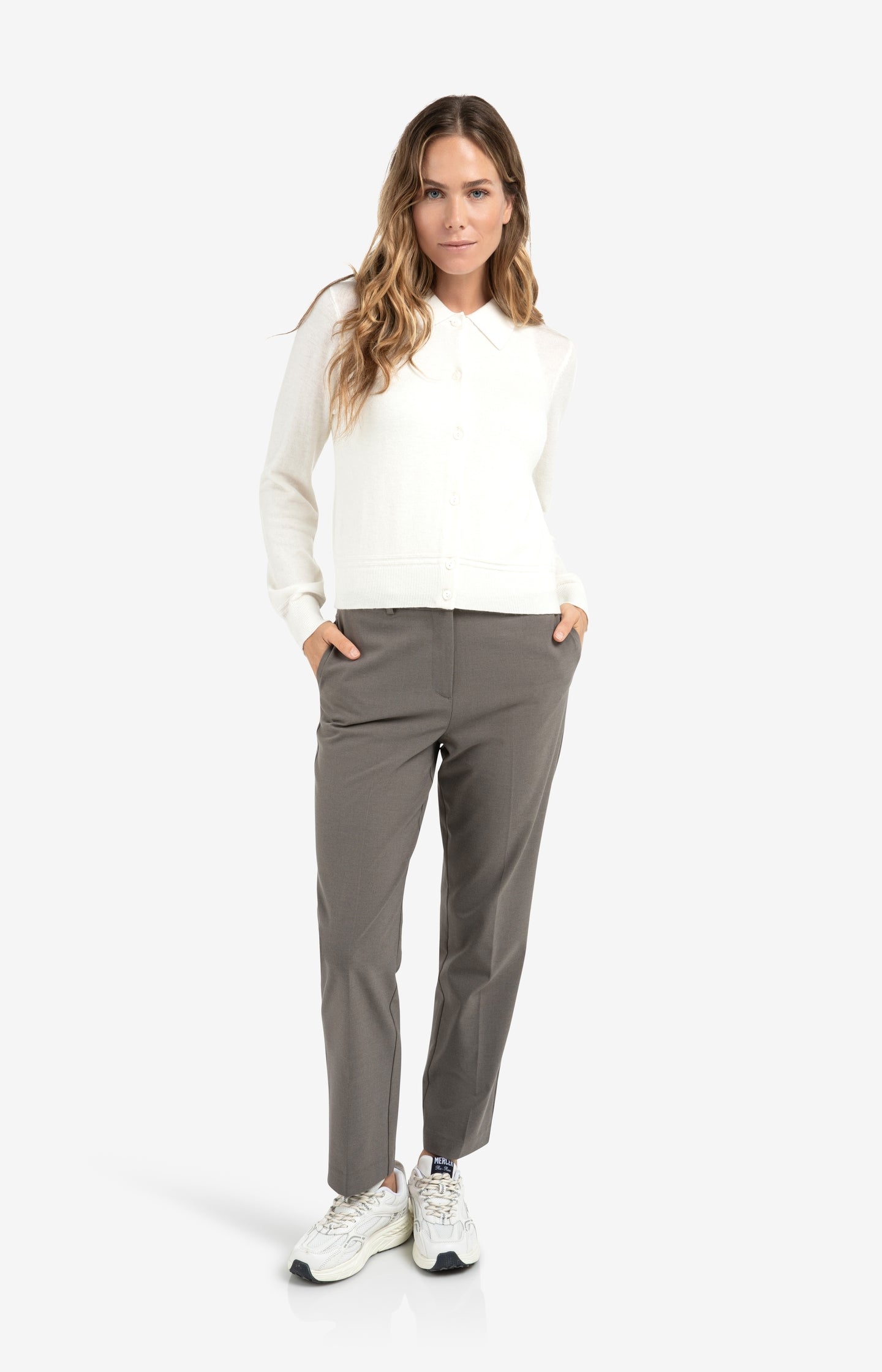 Loose fit jeans with high waist and wide legs (L34)