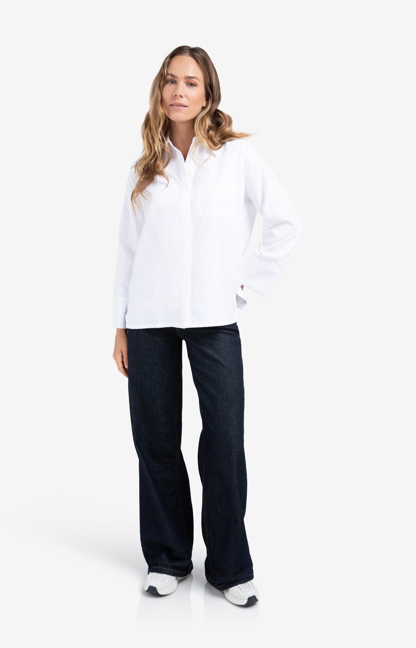 Loose fit jeans with high waist and wide legs (L34)