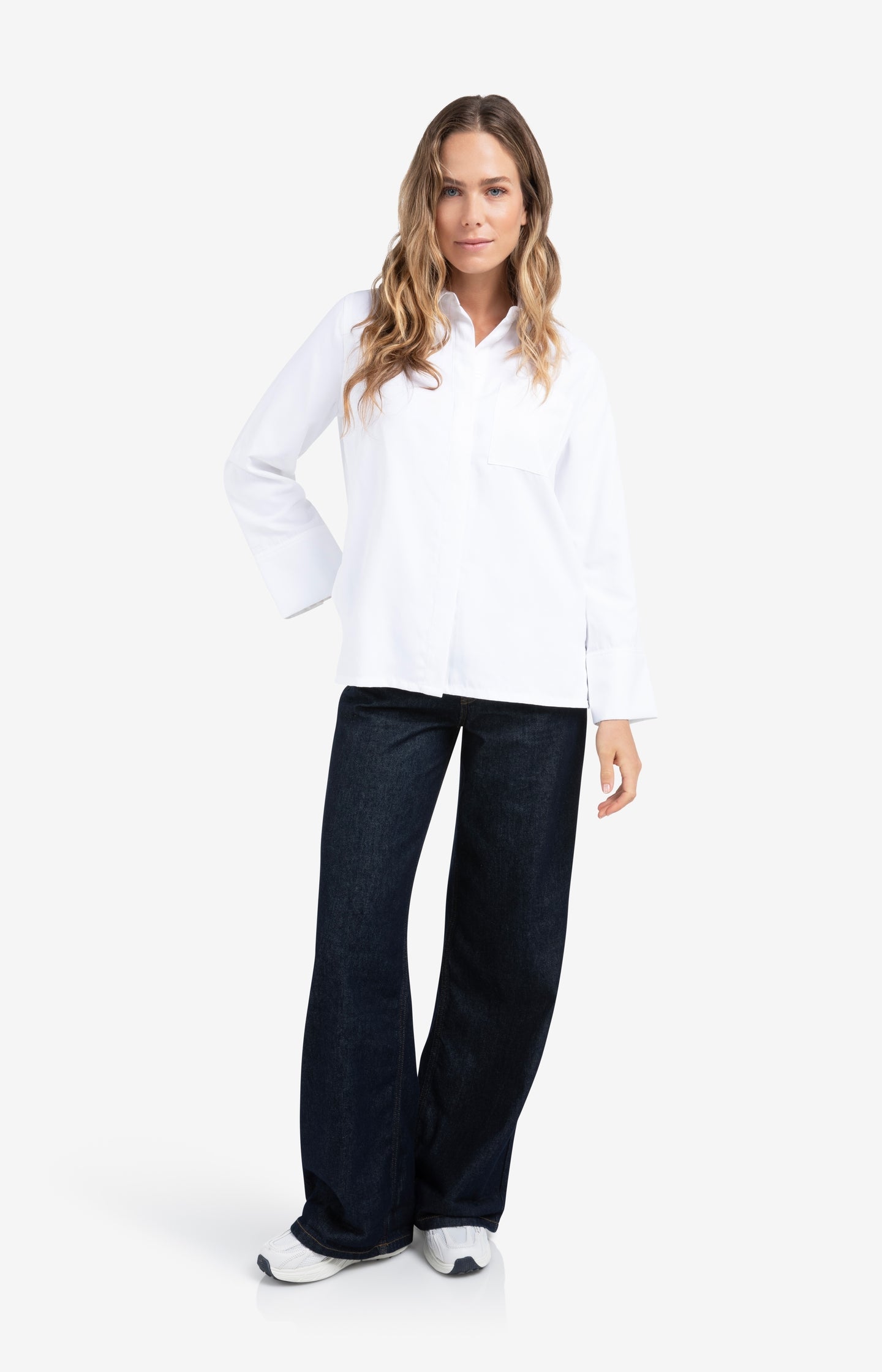 Loose fit jeans with high waist and wide legs (L34)