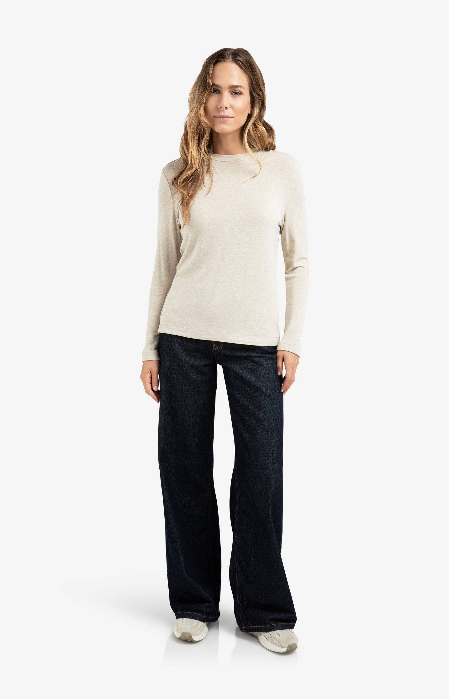 Loose fit jeans with high waist and wide legs (L34)