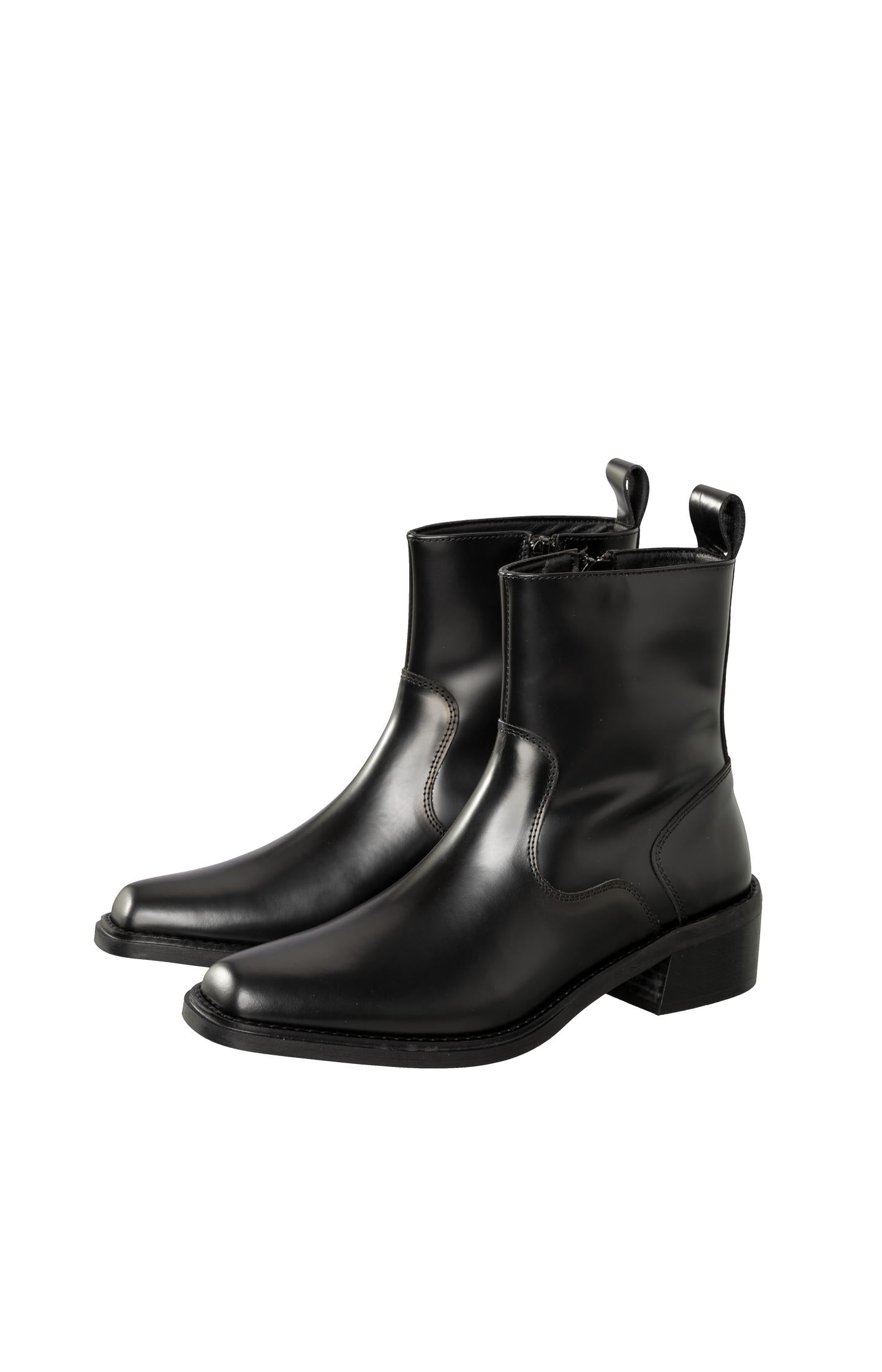 Low boot in faux leather with block heel - Type: product