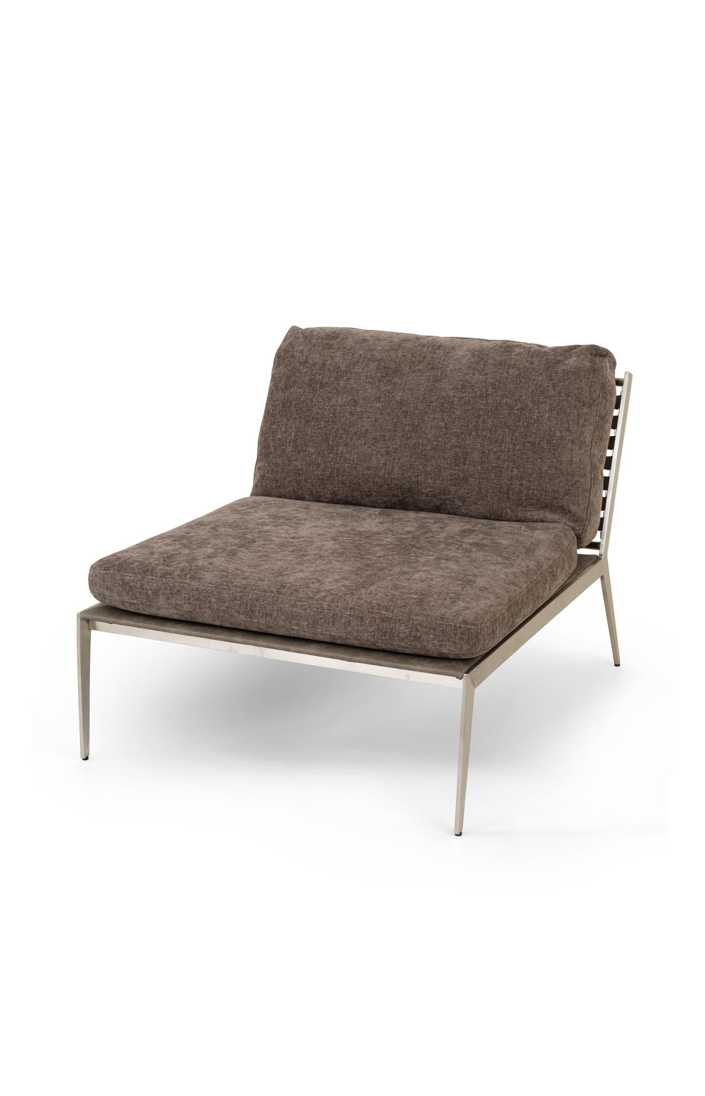 LOW LOUNGE CHAIR