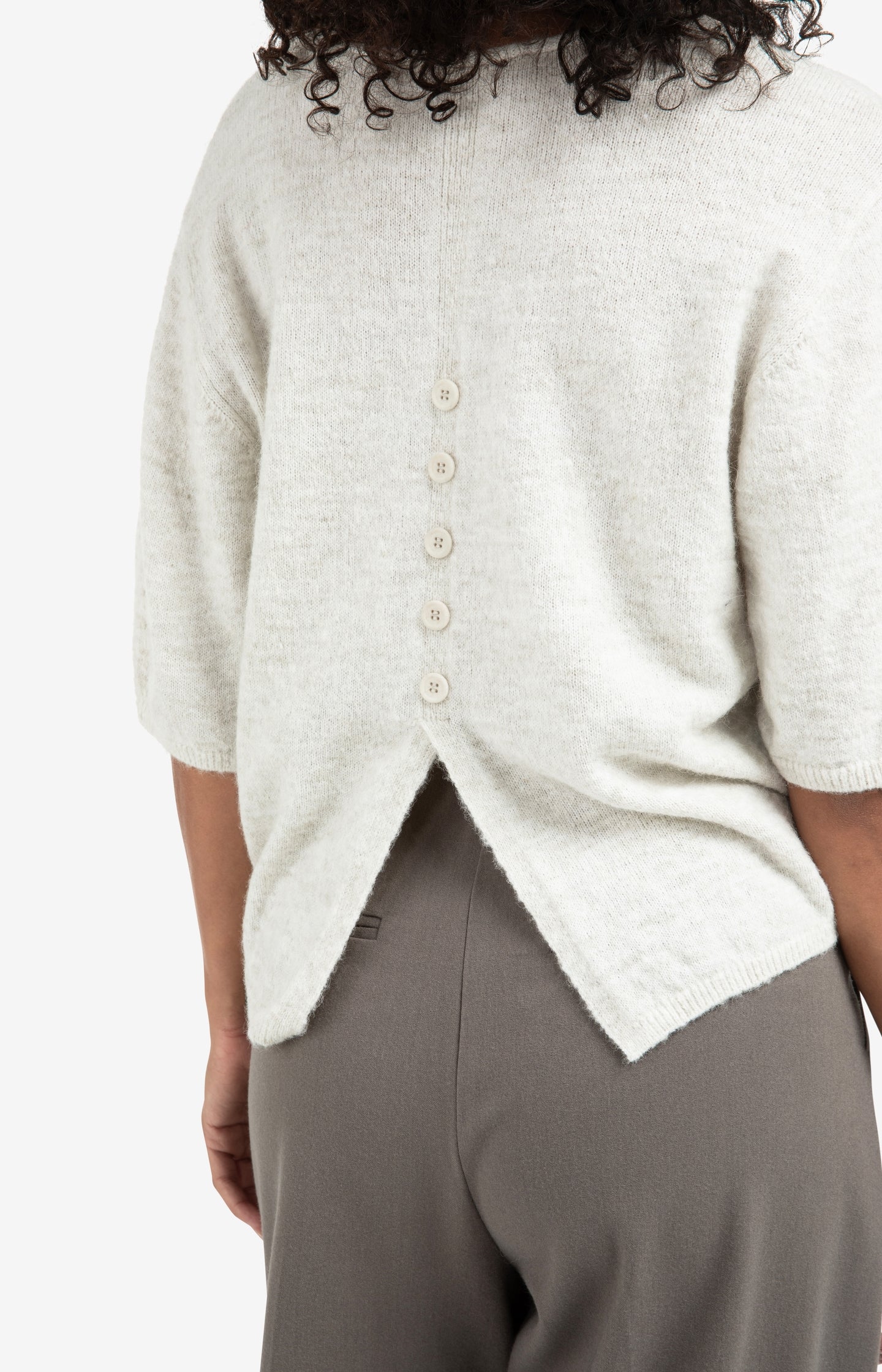 Melange knit with V-neck and button details - Type: lookbook